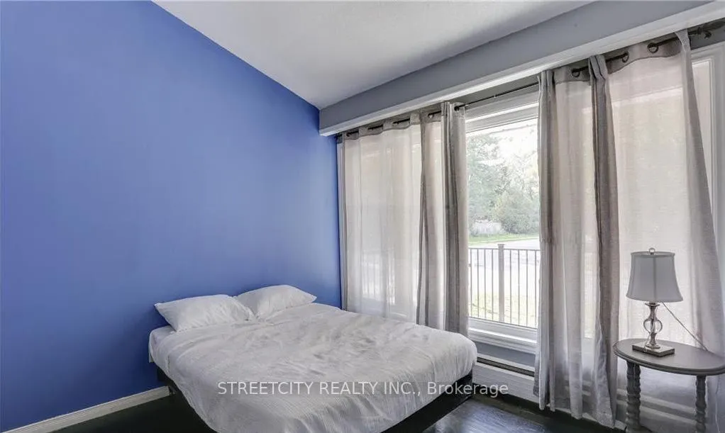 Photo 7 of Unit Upper, 1337 Victoria Drive, London, East C — HOMEH