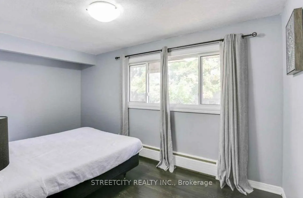 Photo 10 of Unit Upper, 1337 Victoria Drive, London, East C — HOMEH