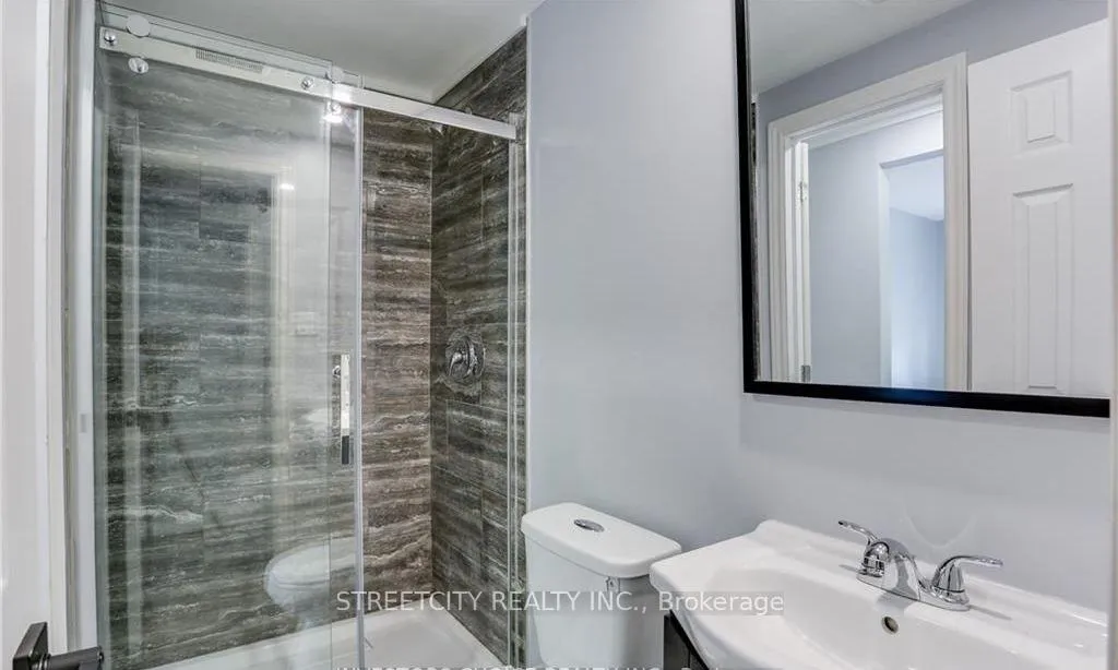 Photo 12 of Unit Upper, 1337 Victoria Drive, London, East C — HOMEH
