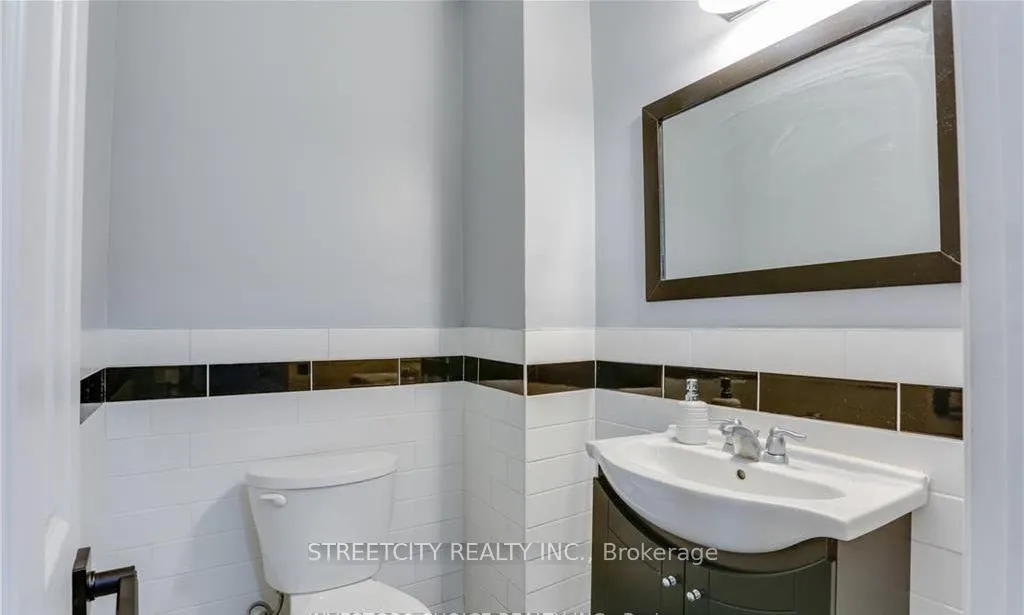 Photo 14 of Unit Upper, 1337 Victoria Drive, London, East C — HOMEH