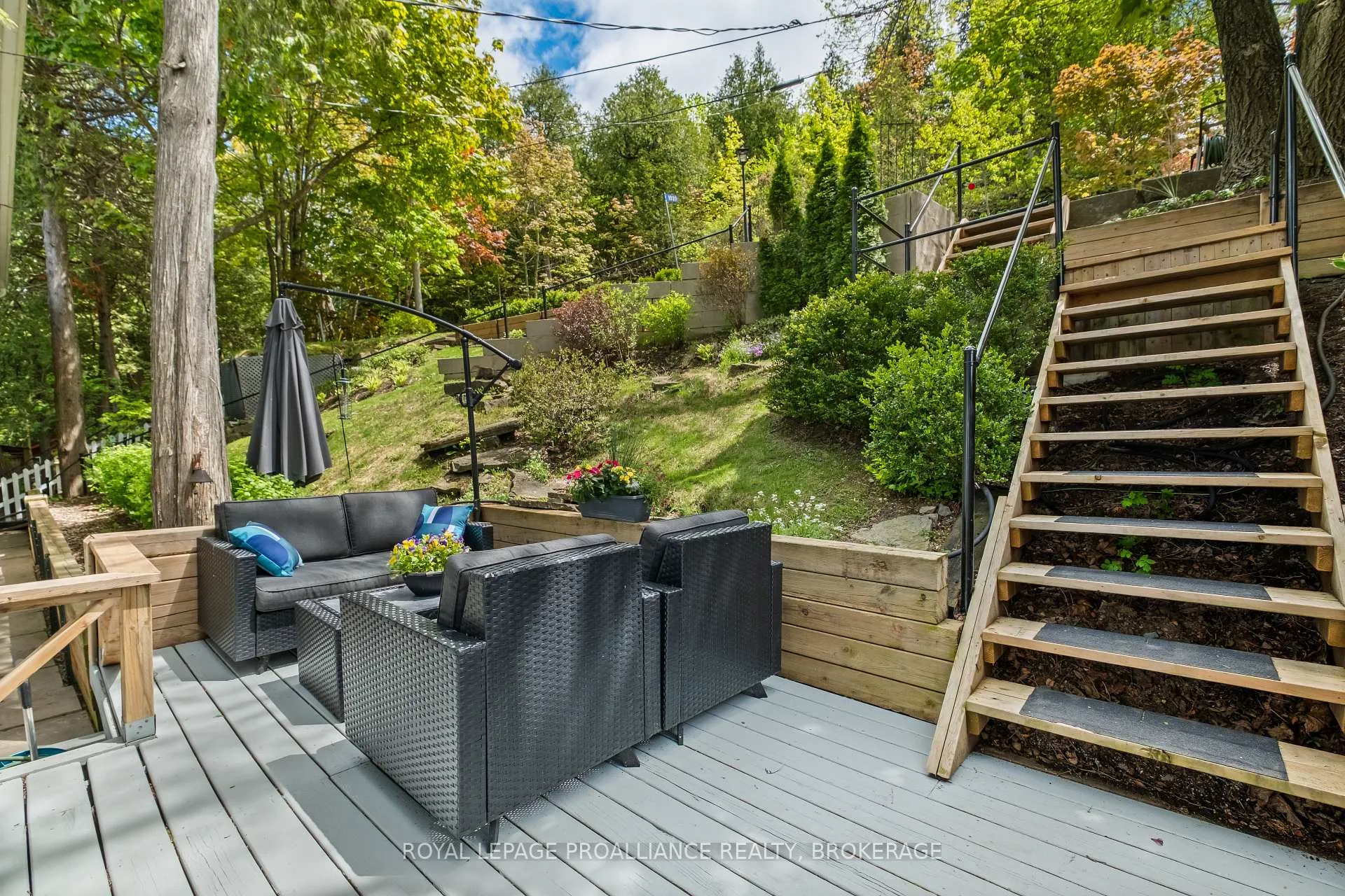 Photo 5 of 1020 Lark Lane, Frontenac, Frontenac South — HOMEH