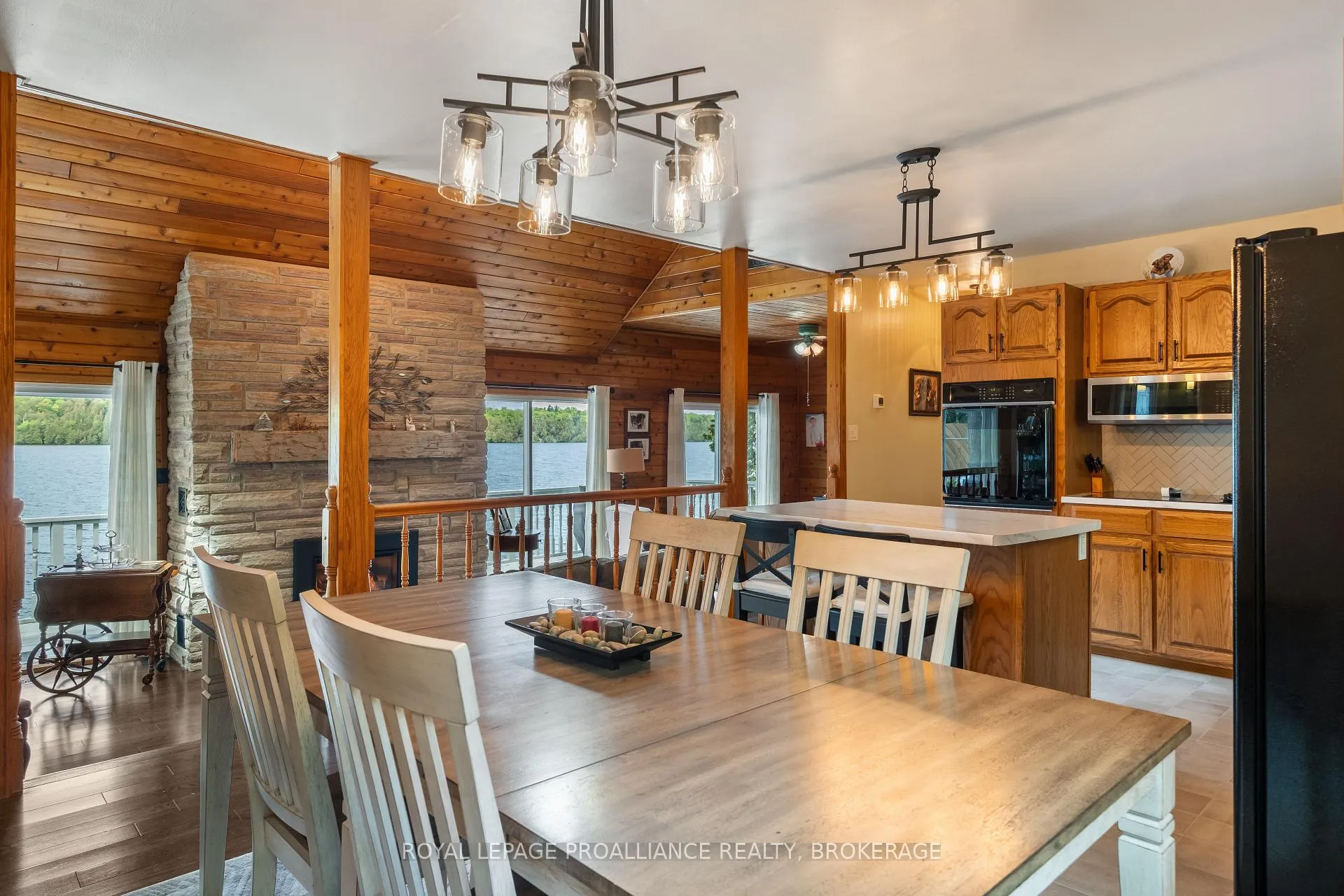 Photo 14 of 1020 Lark Lane, Frontenac, Frontenac South — HOMEH