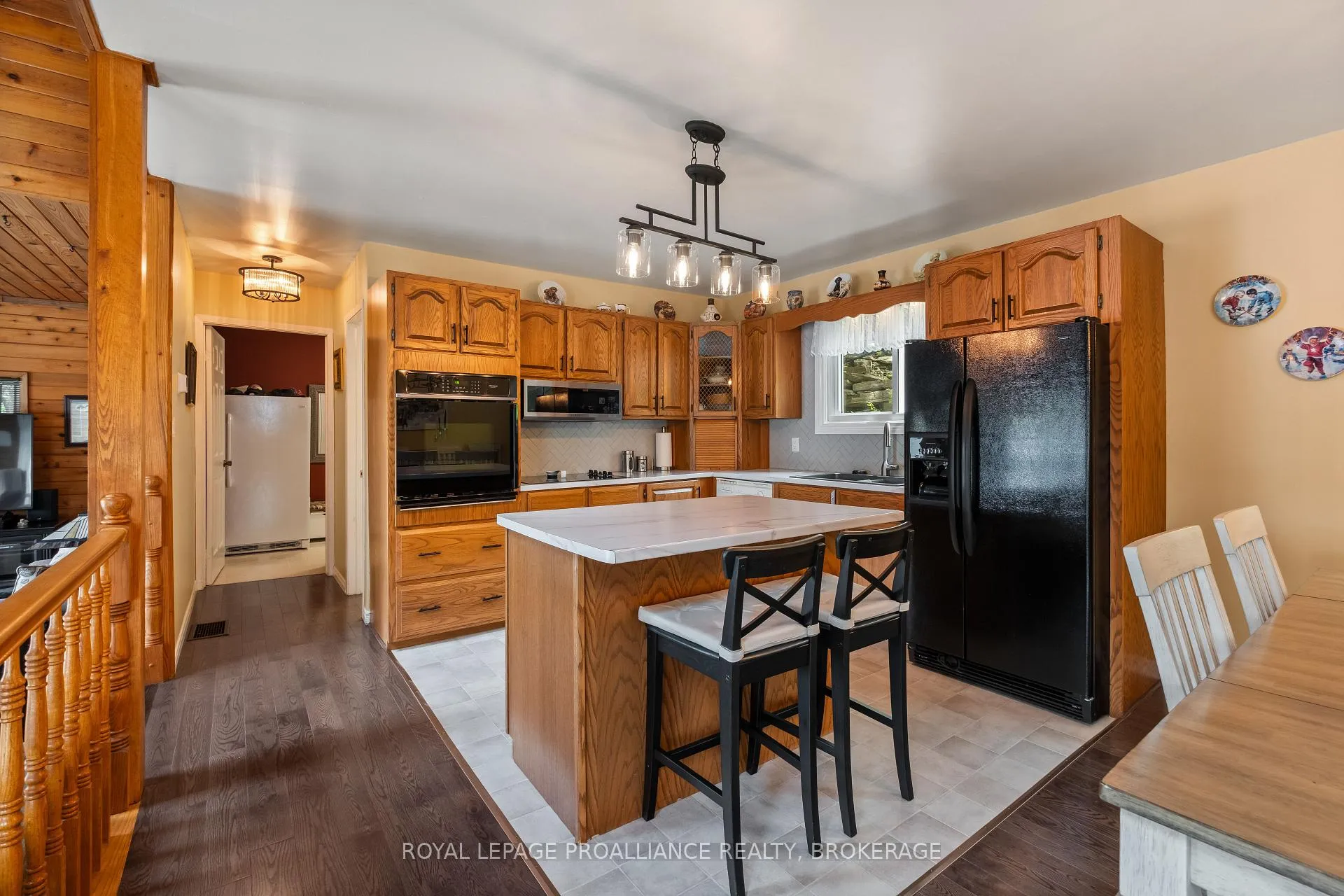 Photo 15 of 1020 Lark Lane, Frontenac, Frontenac South — HOMEH