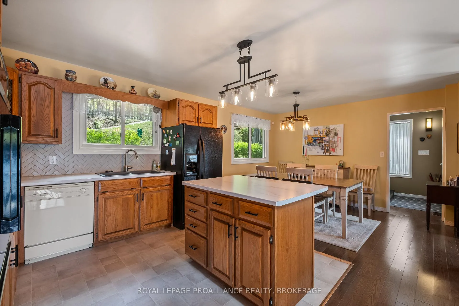 Photo 16 of 1020 Lark Lane, Frontenac, Frontenac South — HOMEH