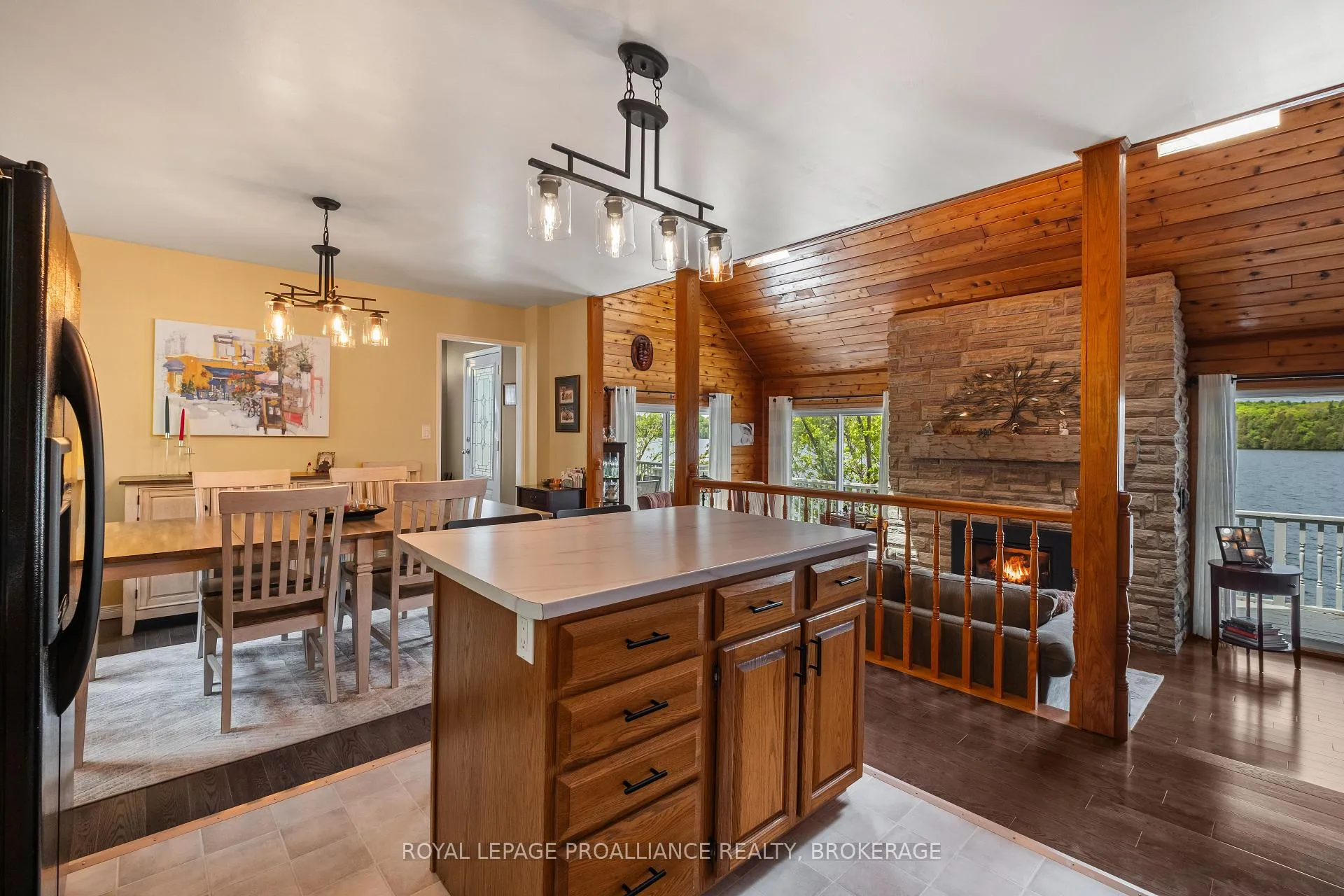 Photo 17 of 1020 Lark Lane, Frontenac, Frontenac South — HOMEH