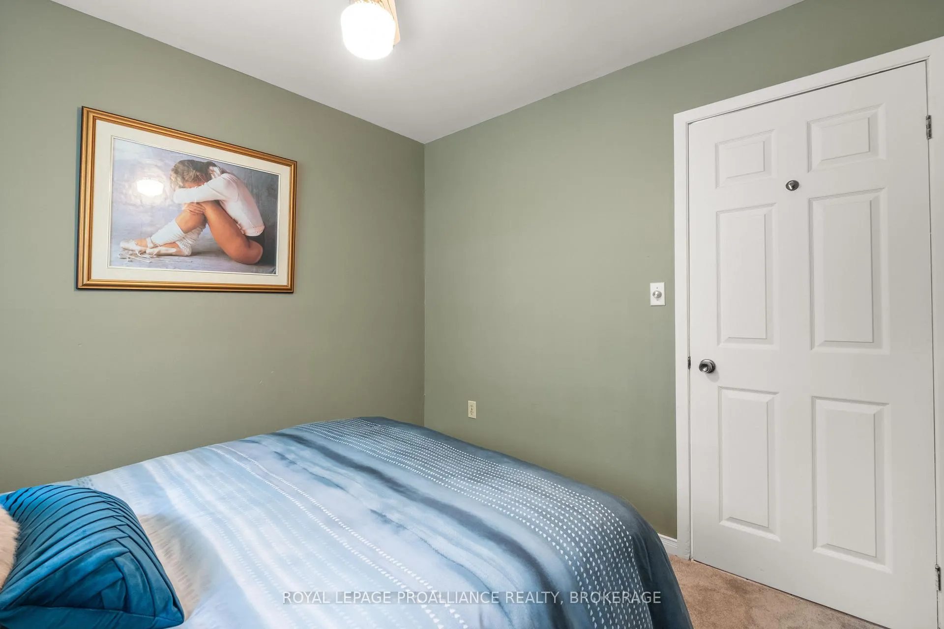 Photo 28 of 1020 Lark Lane, Frontenac, Frontenac South — HOMEH