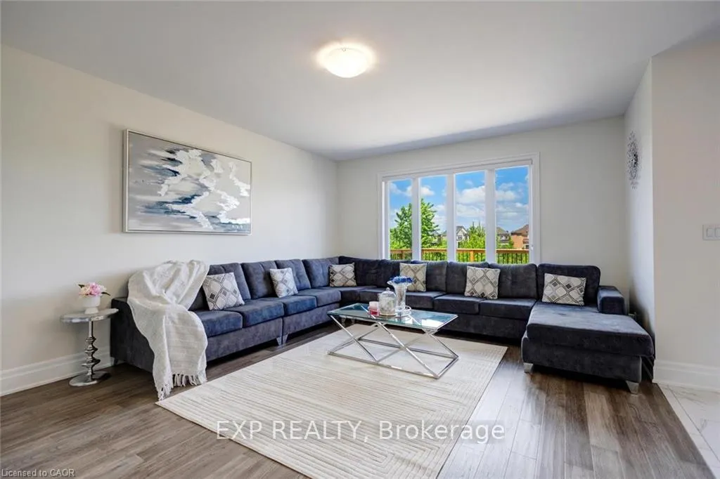 Photo 11 of 57 Hollybrook Trail, Kitchener — HOMEH