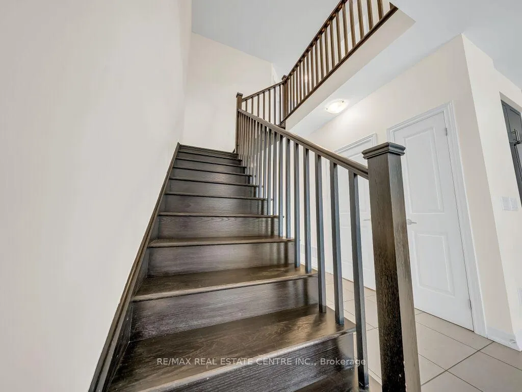 Photo 23 of 76 Grassbourne Avenue, Kitchener — HOMEH