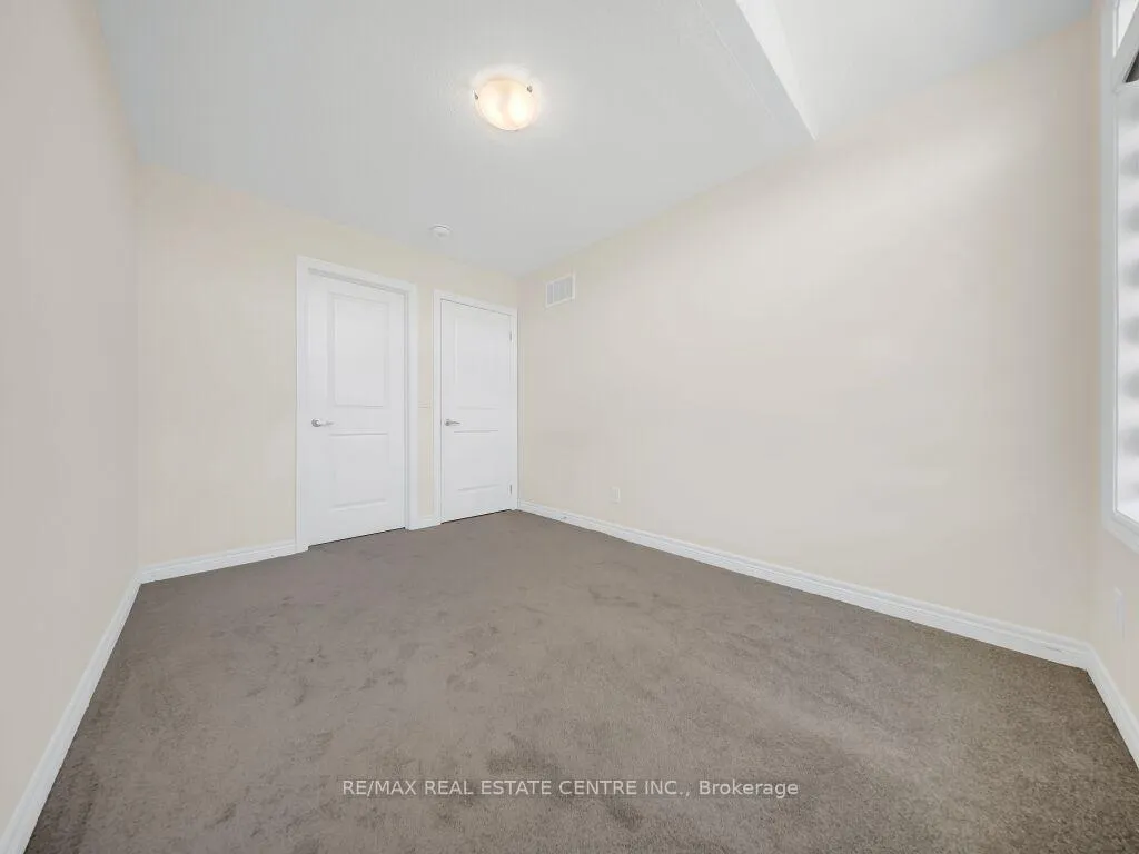 Photo 36 of 76 Grassbourne Avenue, Kitchener — HOMEH