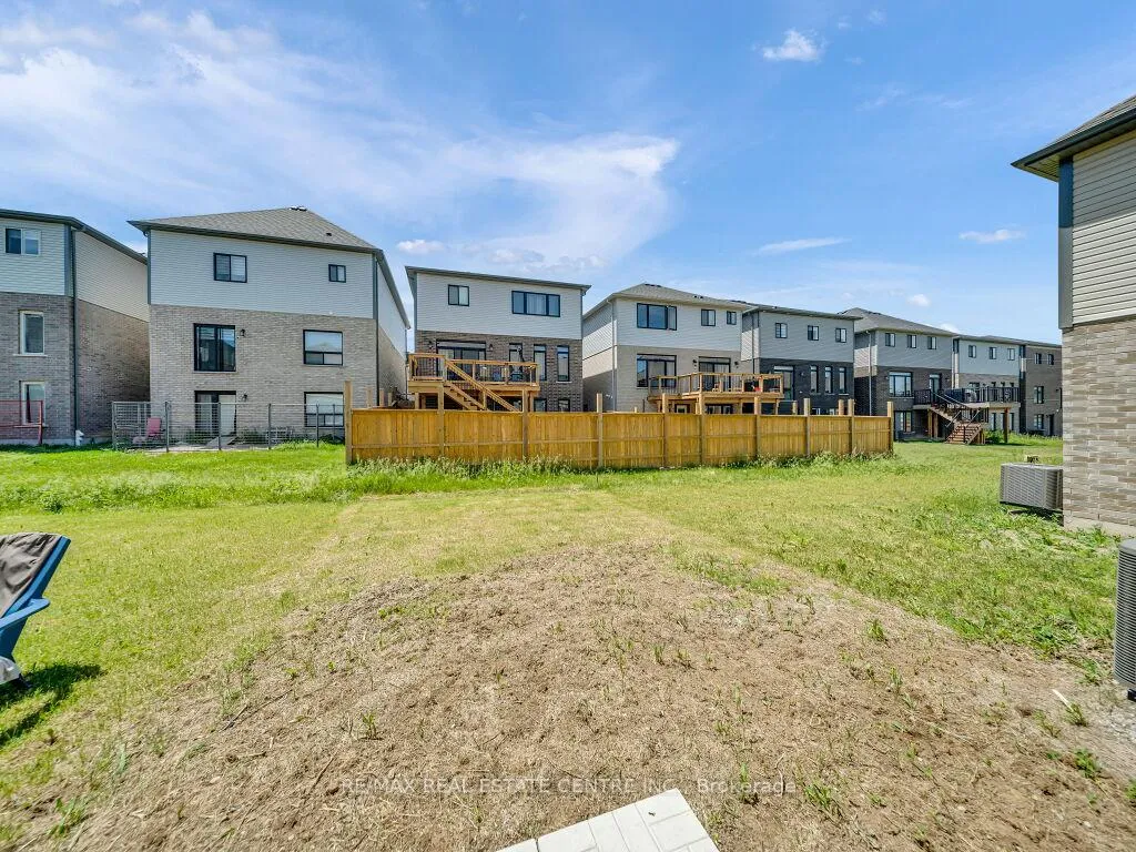 Photo 44 of 76 Grassbourne Avenue, Kitchener — HOMEH