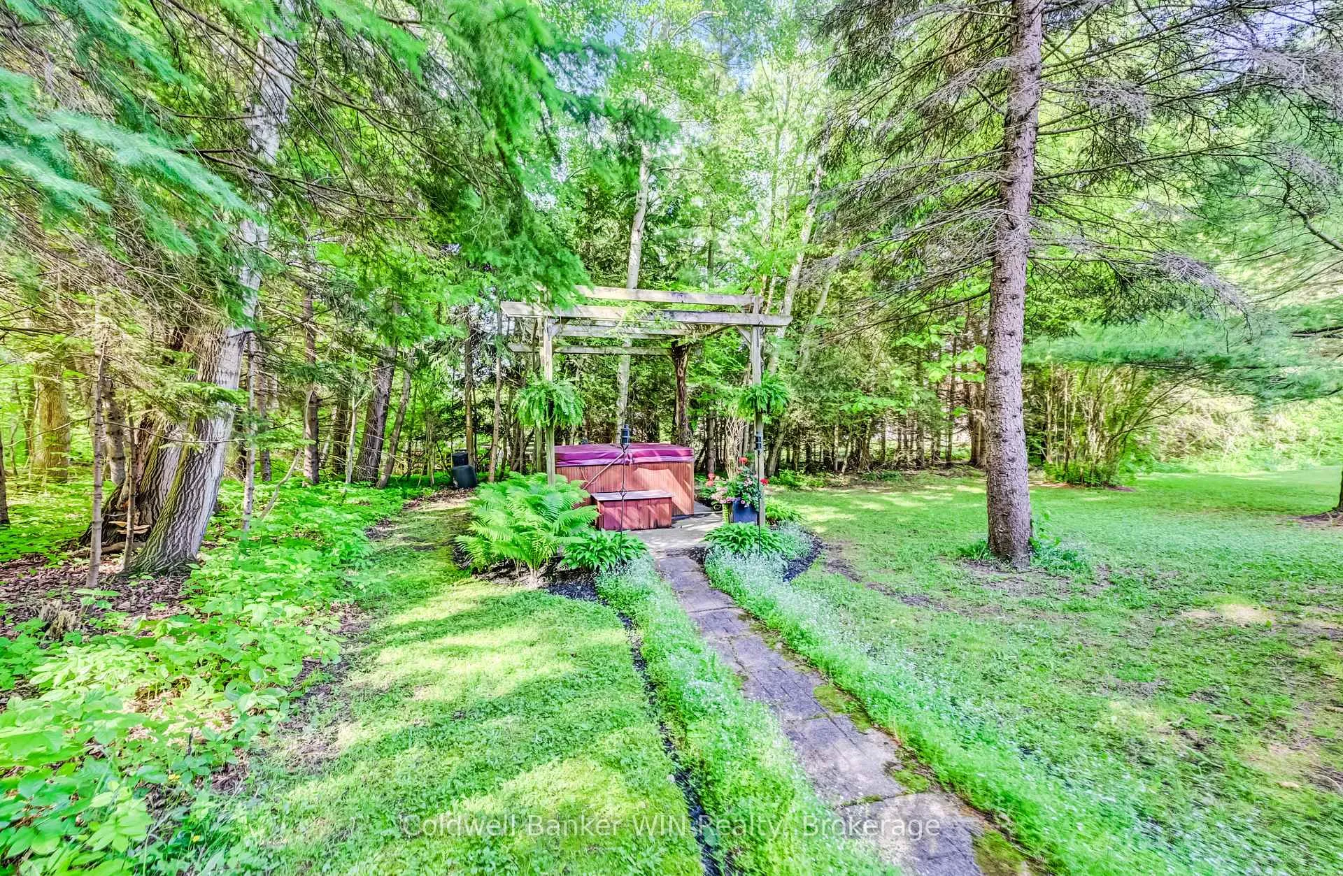 Photo 41 of 7341 Sideroad 12, Mapleton, Rural Mapleton — HOMEH