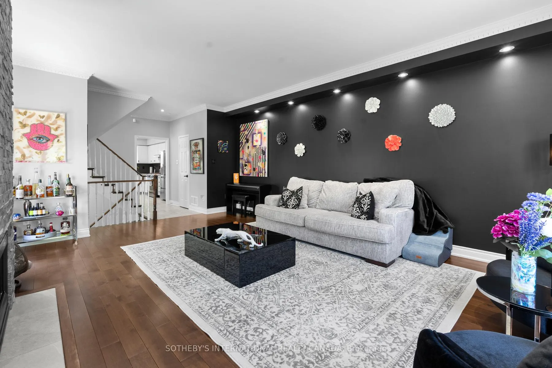 Photo 6 of 68 Harbourview Crescent, Etobicoke, Mimico — HOMEH