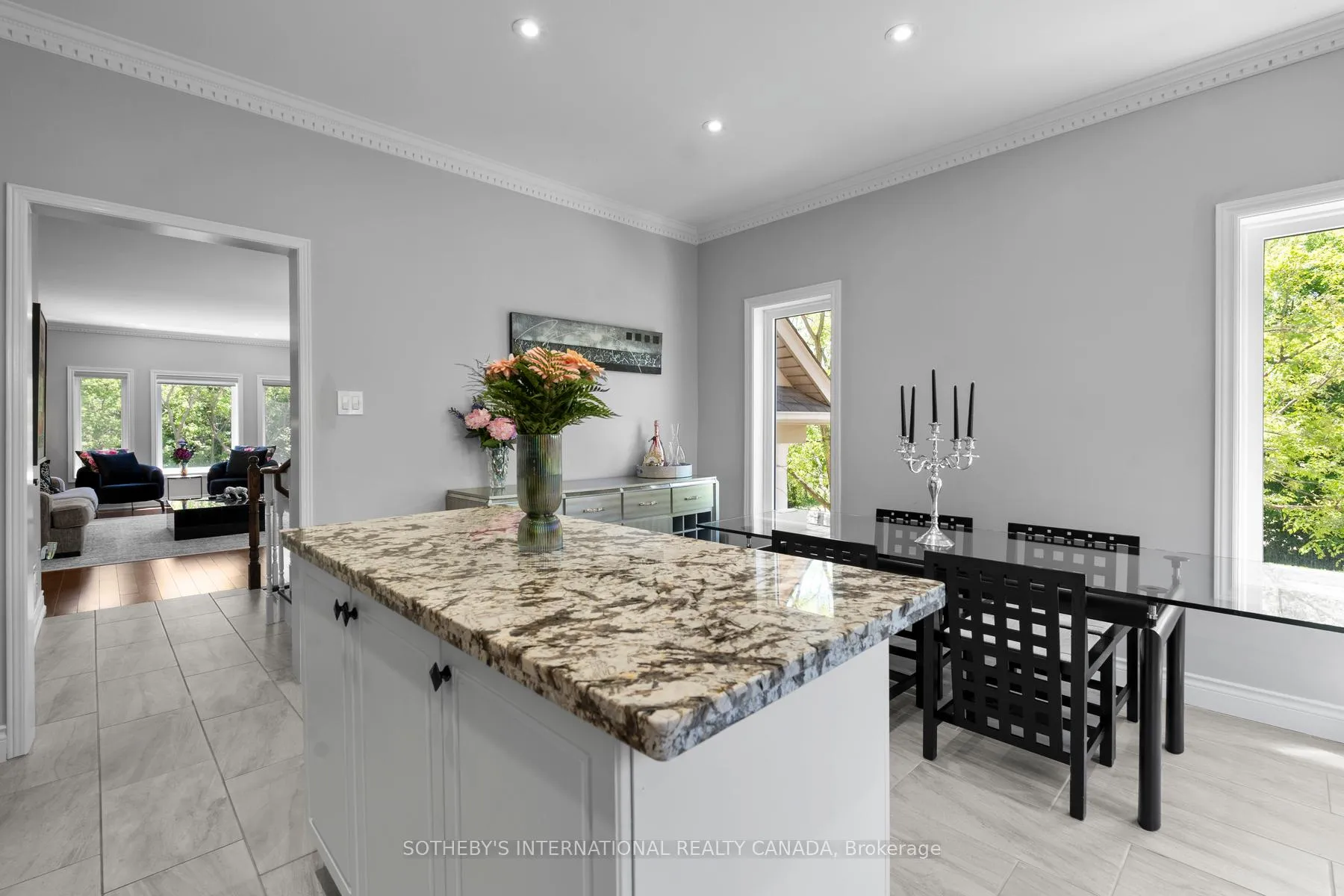 Photo 8 of 68 Harbourview Crescent, Etobicoke, Mimico — HOMEH
