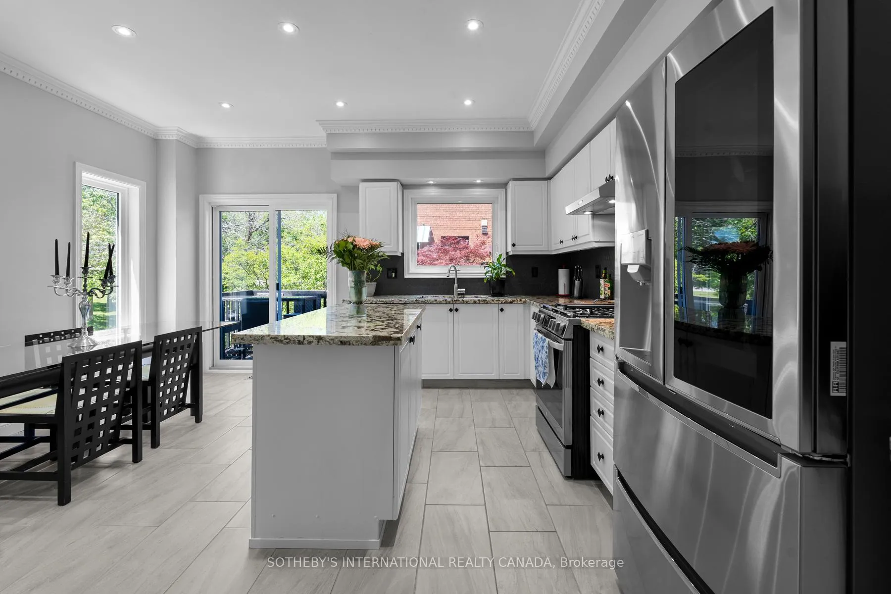 Photo 12 of 68 Harbourview Crescent, Etobicoke, Mimico — HOMEH