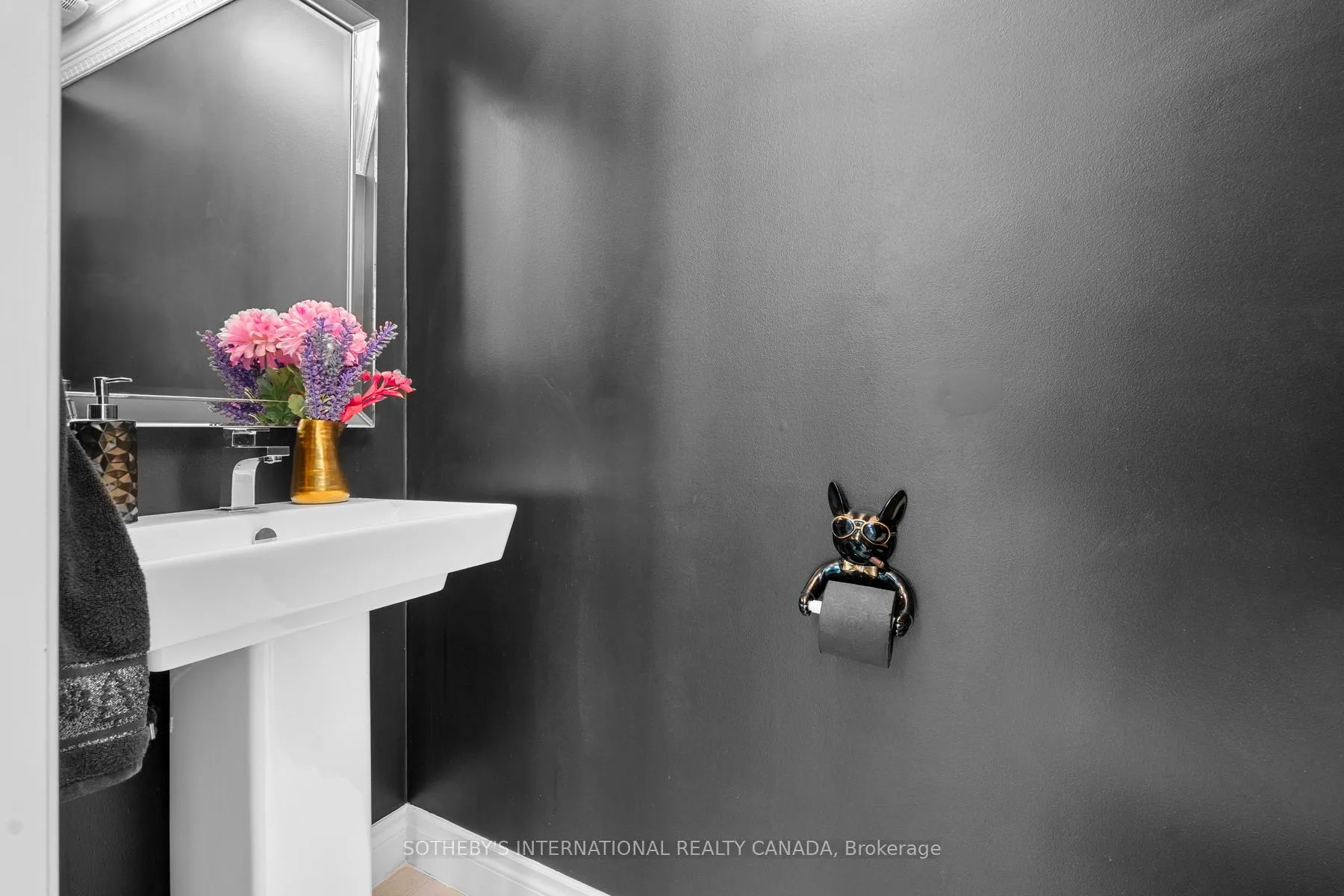 Photo 14 of 68 Harbourview Crescent, Etobicoke, Mimico — HOMEH