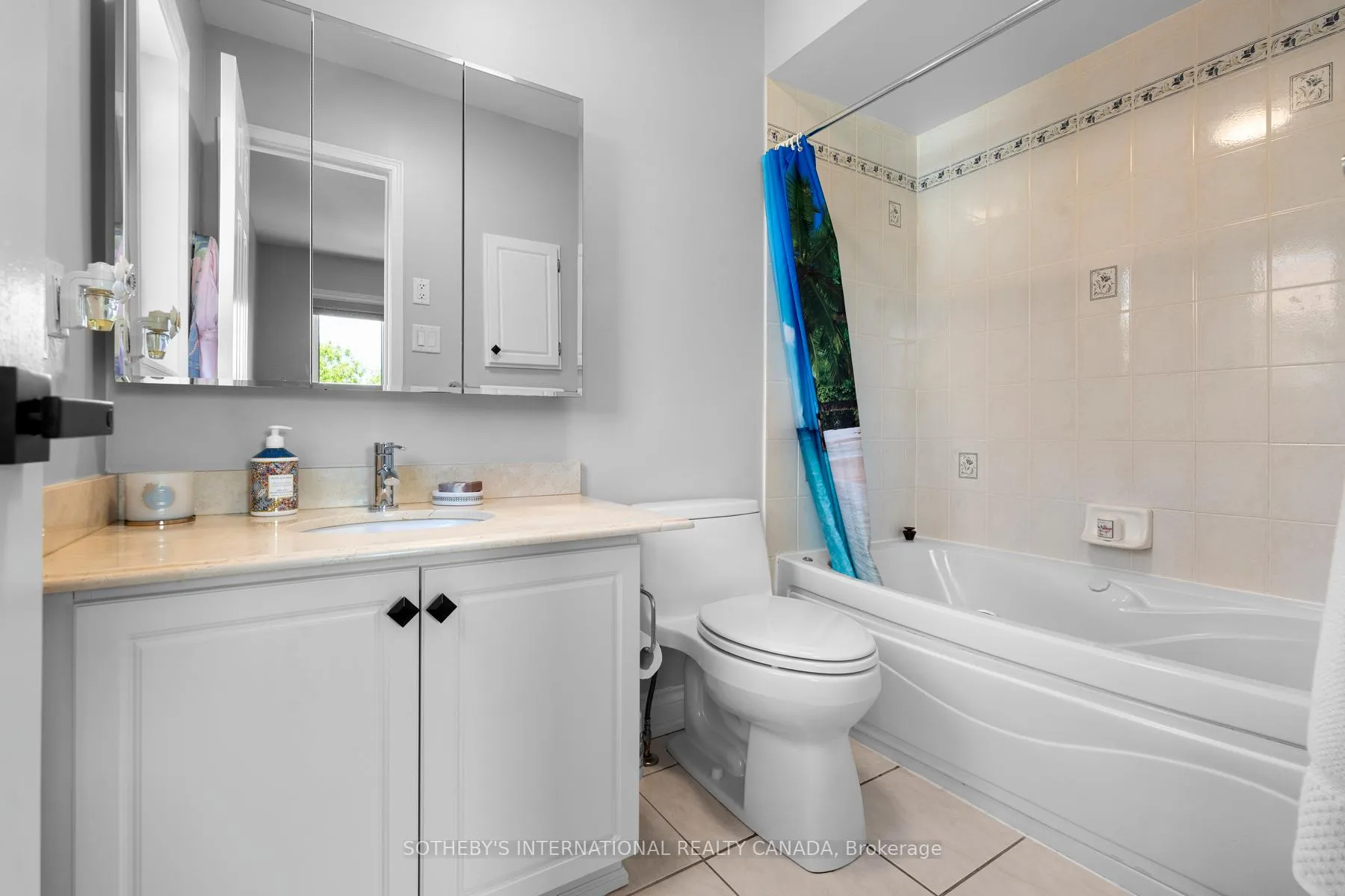 Photo 24 of 68 Harbourview Crescent, Etobicoke, Mimico — HOMEH