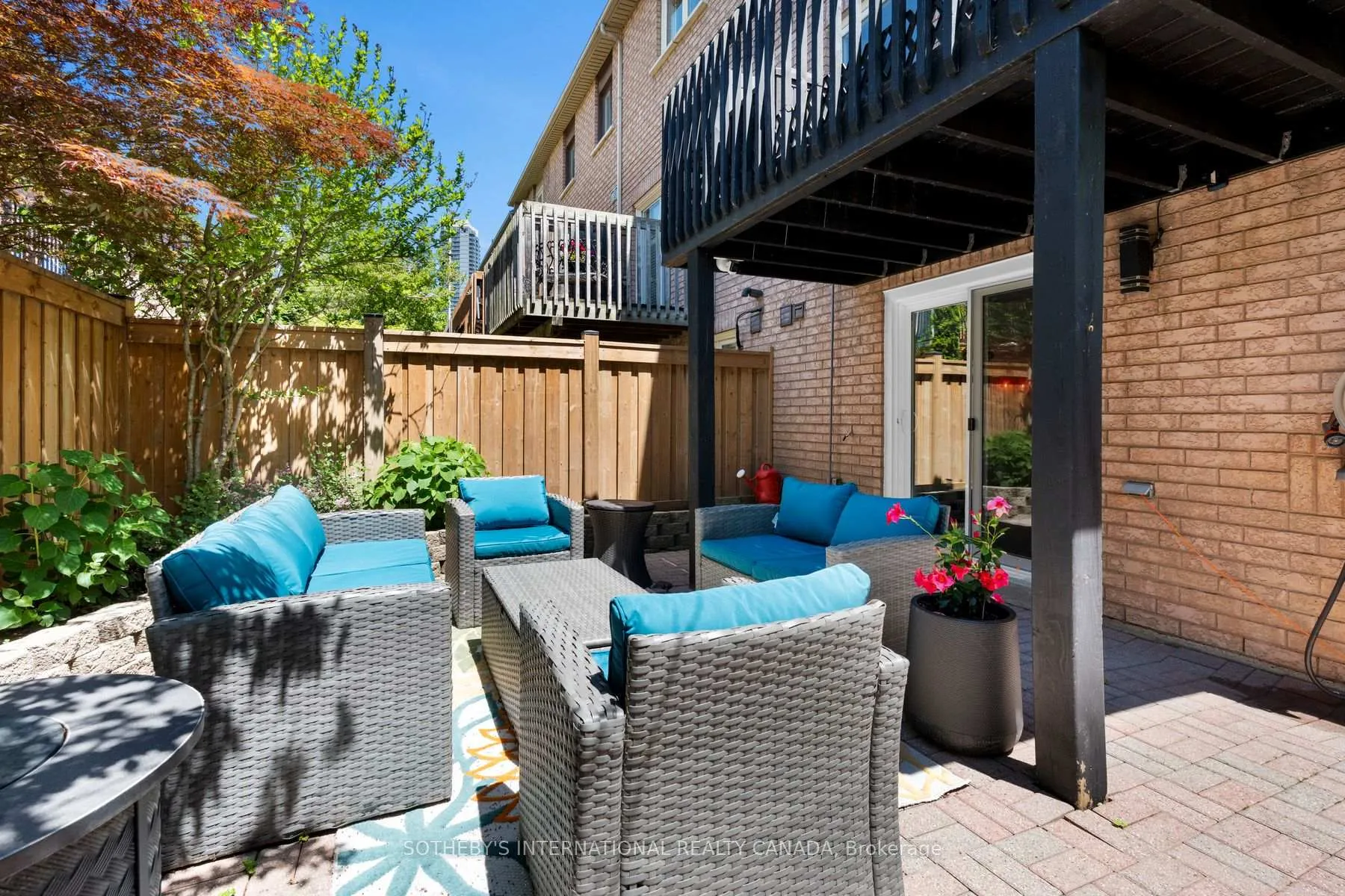 Photo 29 of 68 Harbourview Crescent, Etobicoke, Mimico — HOMEH