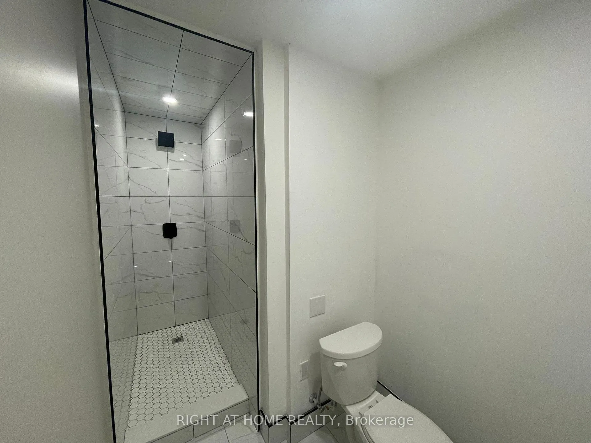 Photo 5 of Unit 101, 495 Salem Avenue N, Toronto, Dovercourt-Wallace Emerson-Junction — HOMEH