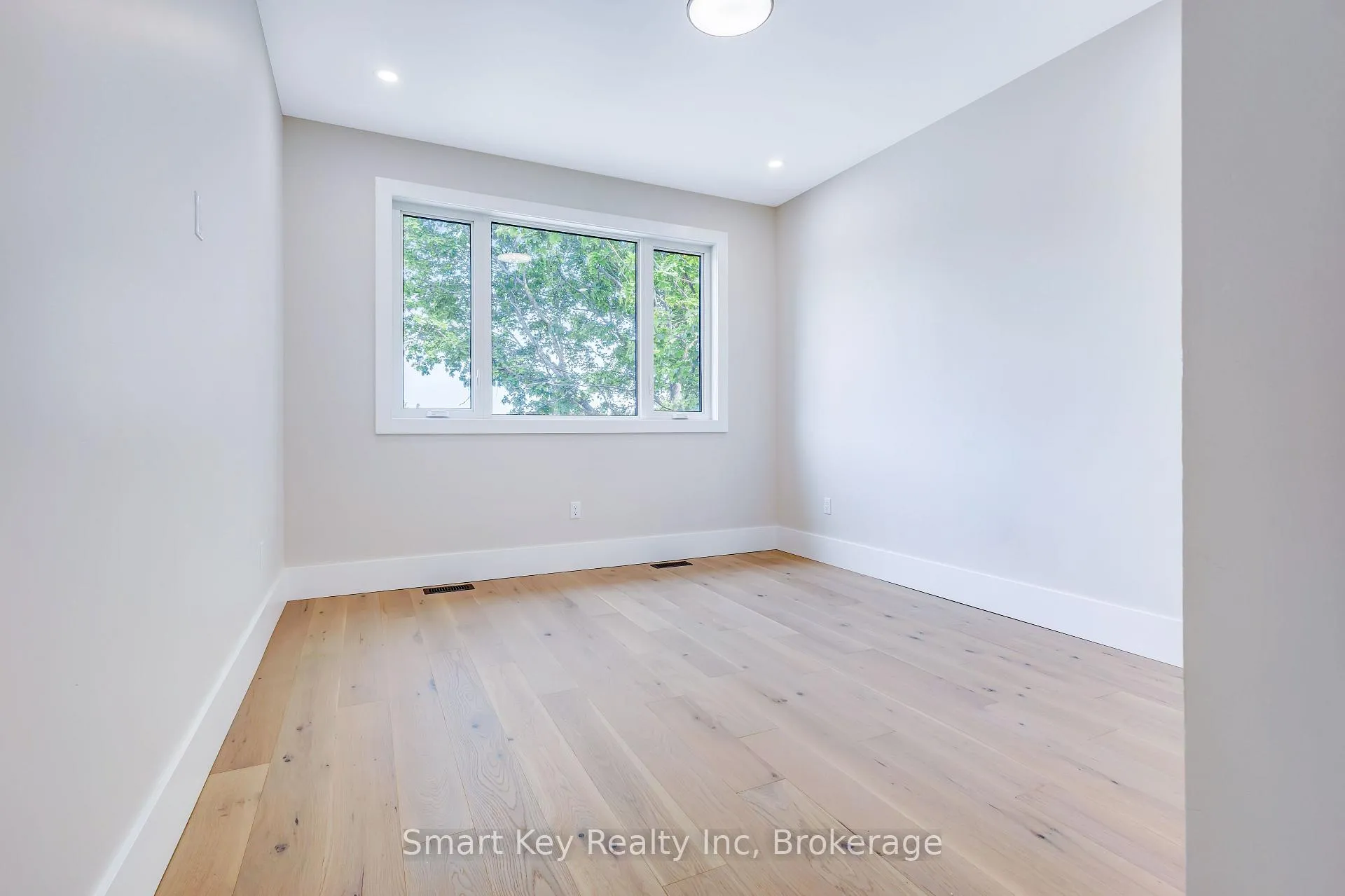 Photo 35 of 125 Brae Crescent, Ottawa, Stittsville (South) — HOMEH