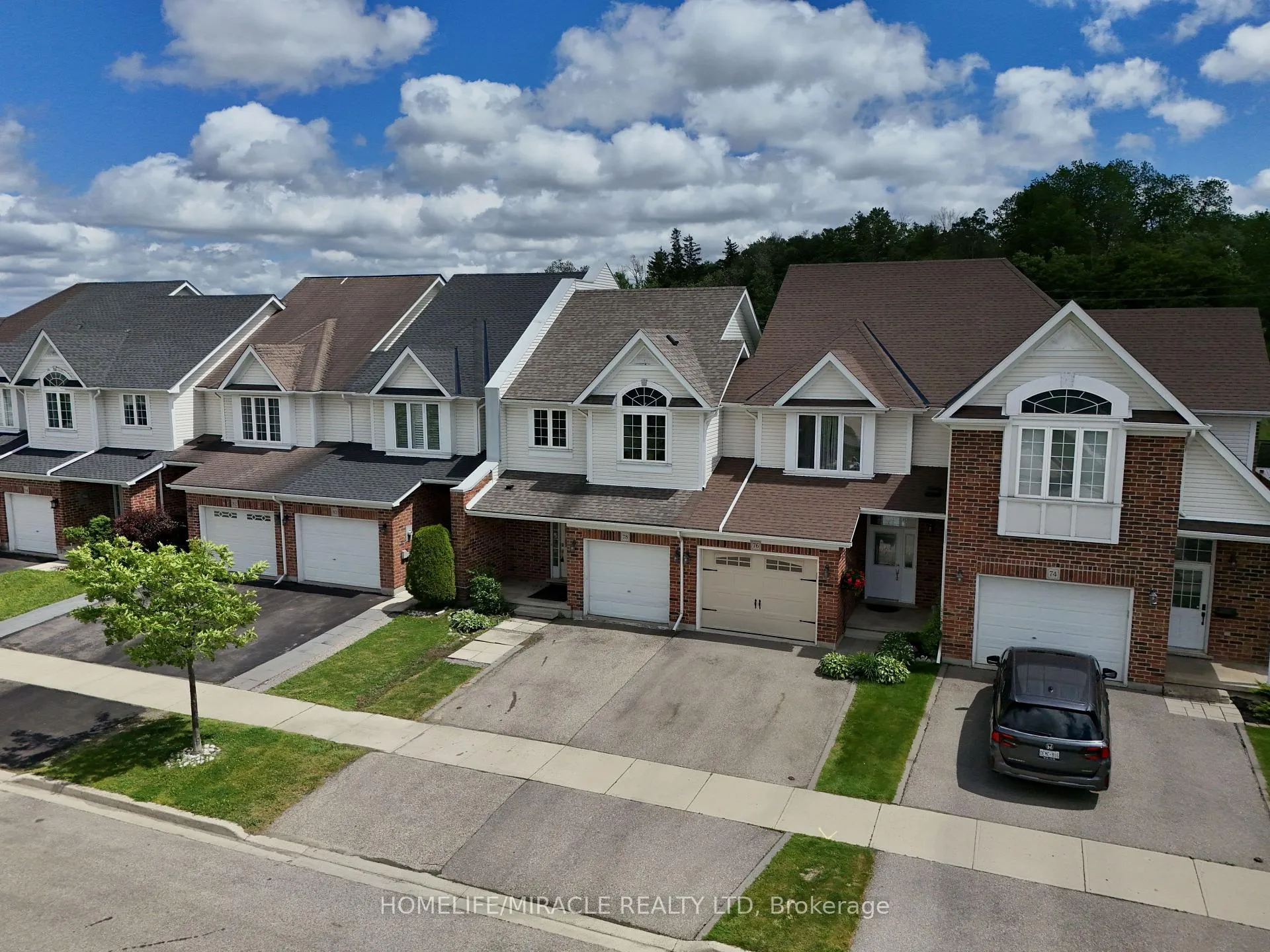 Photo 2 of 78 Colton Circle, Kitchener, Idlewood/Lackner Woods — HOMEH