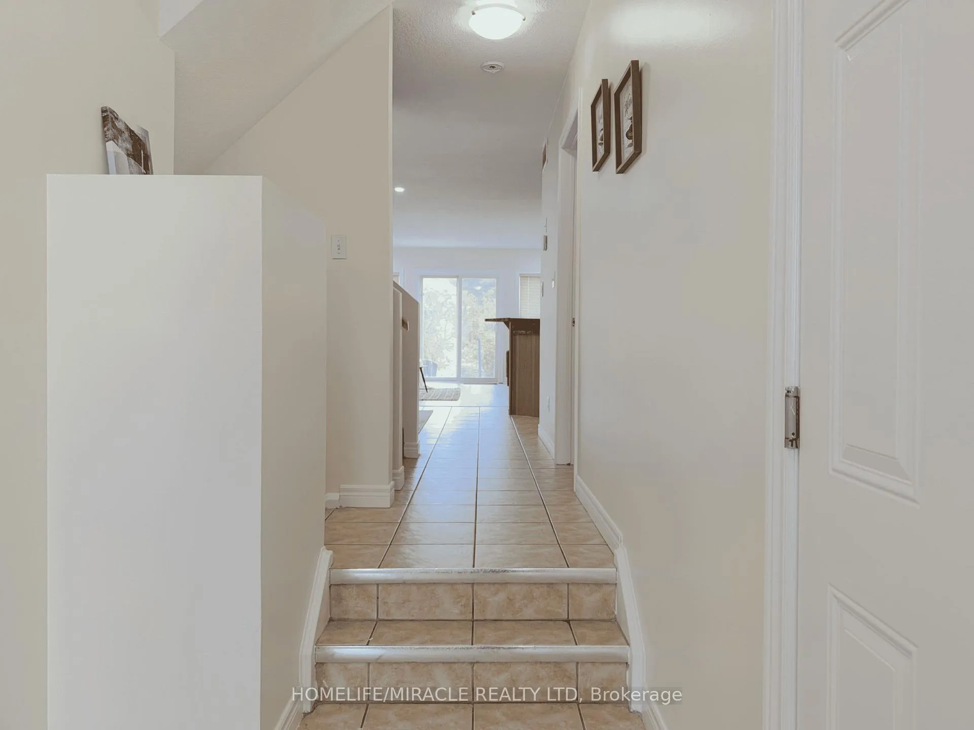Photo 3 of 78 Colton Circle, Kitchener, Idlewood/Lackner Woods — HOMEH