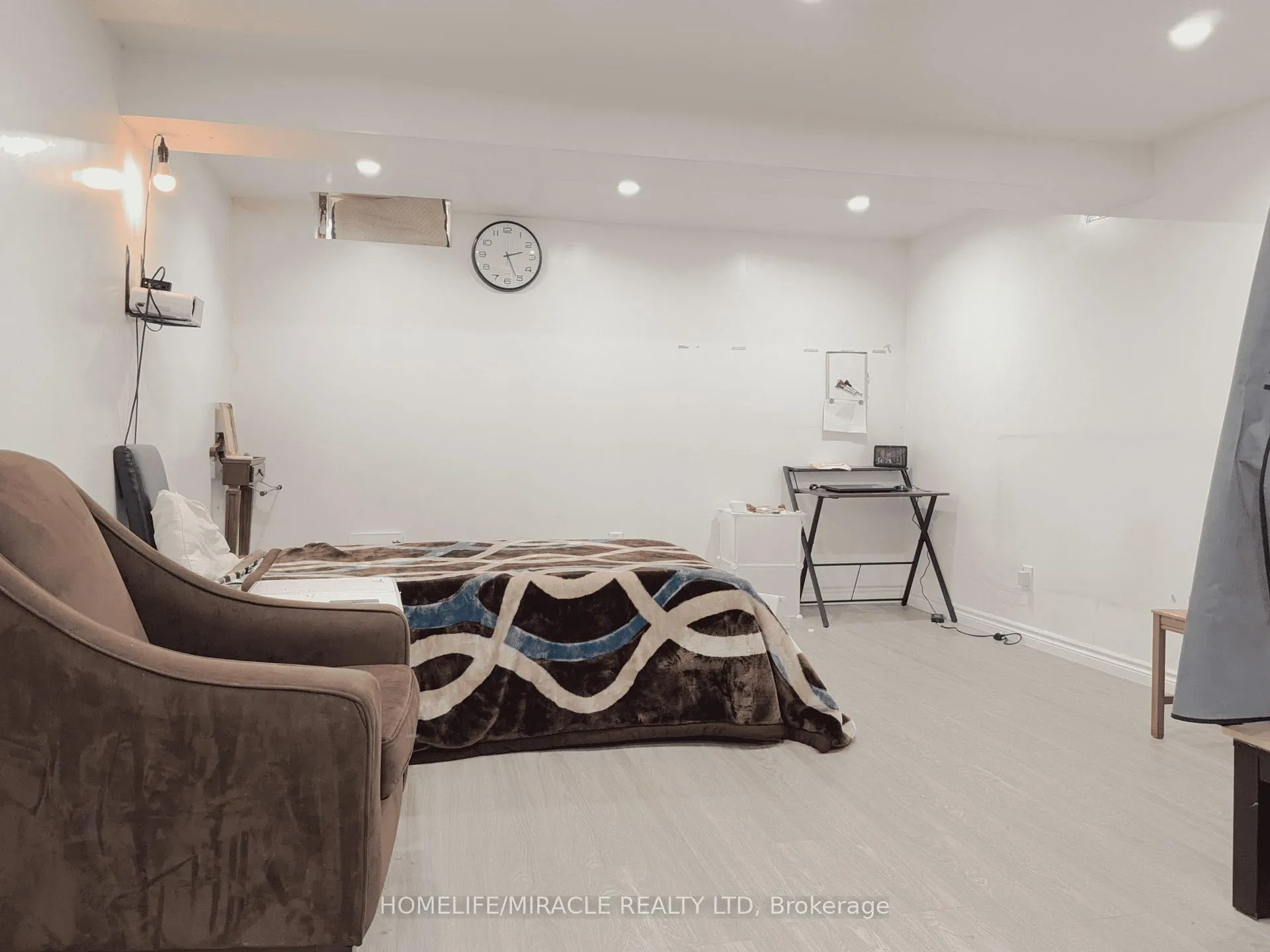 Photo 24 of 78 Colton Circle, Kitchener, Idlewood/Lackner Woods — HOMEH