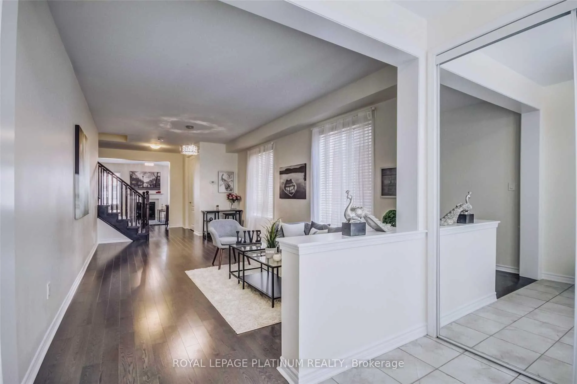 Photo 3 of 15 Callandar Road, Brampton, Northwest Brampton — HOMEH