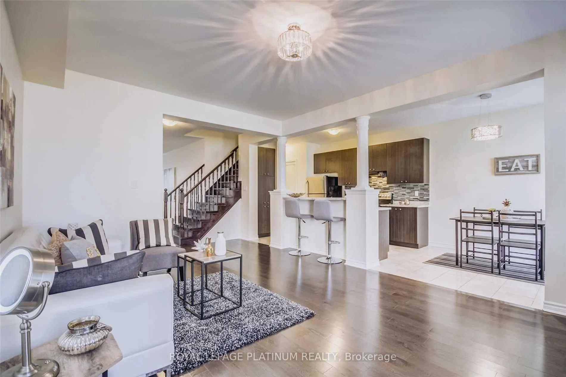 Photo 7 of 15 Callandar Road, Brampton, Northwest Brampton — HOMEH