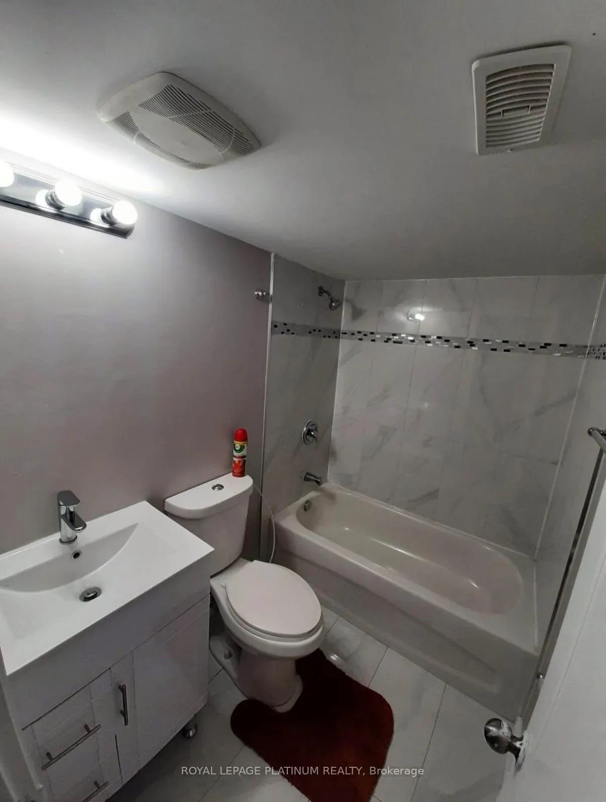 Photo 13 of 15 Callandar Road, Brampton, Northwest Brampton — HOMEH