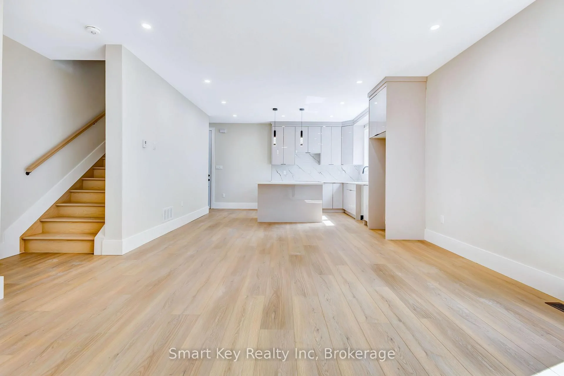 Photo 7 of Unit B, 125 Brae Crescent, Ottawa, Stittsville (South) — HOMEH