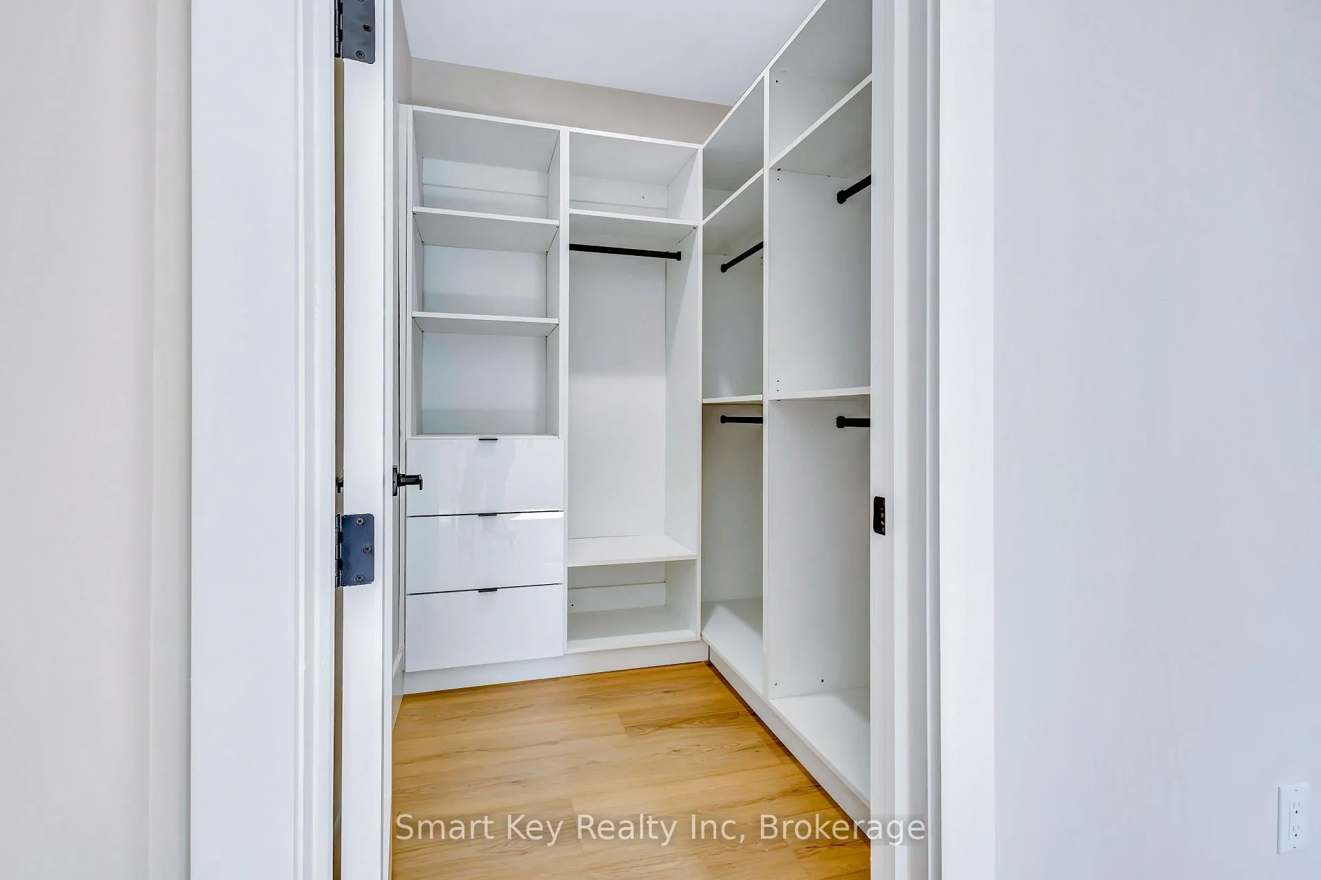 Photo 12 of Unit B, 125 Brae Crescent, Ottawa, Stittsville (South) — HOMEH