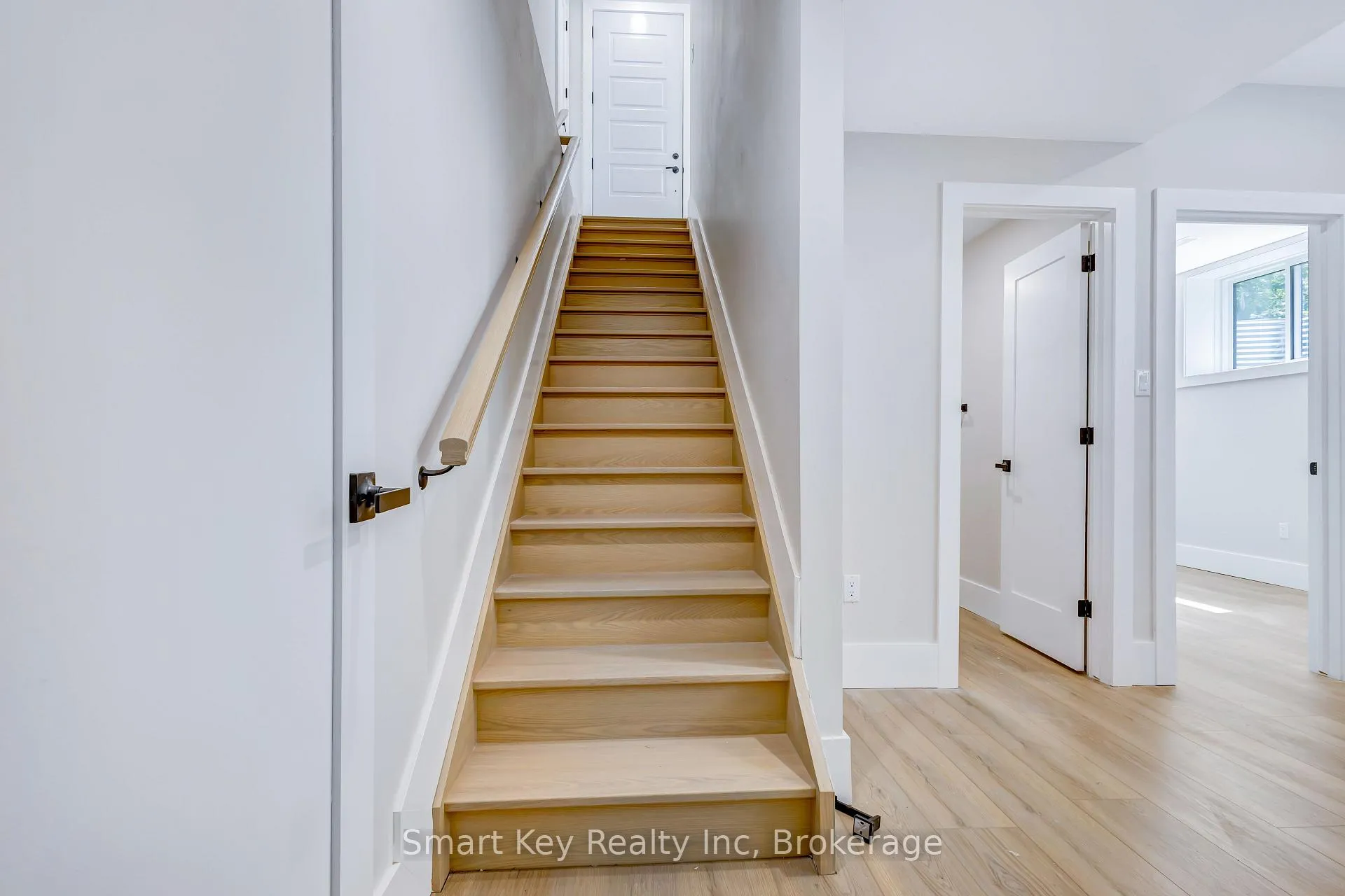 Photo 18 of Unit B, 125 Brae Crescent, Ottawa, Stittsville (South) — HOMEH