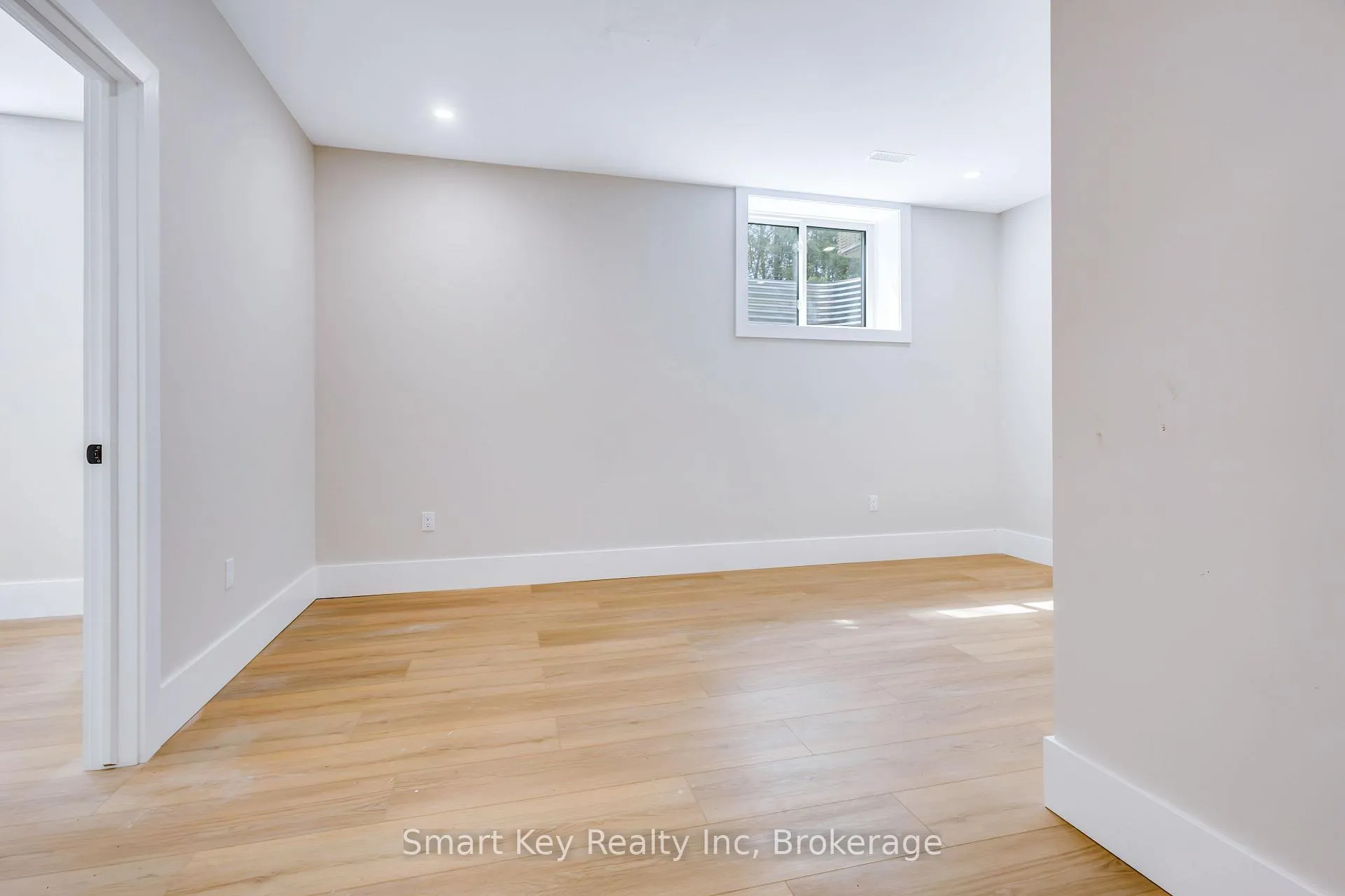 Photo 19 of Unit B, 125 Brae Crescent, Ottawa, Stittsville (South) — HOMEH