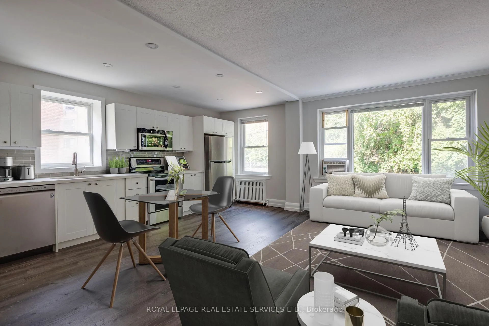 Photo 5 of Unit 208, 18 Anglesey Boulevard, Etobicoke, Edenbridge-Humber Valley — HOMEH