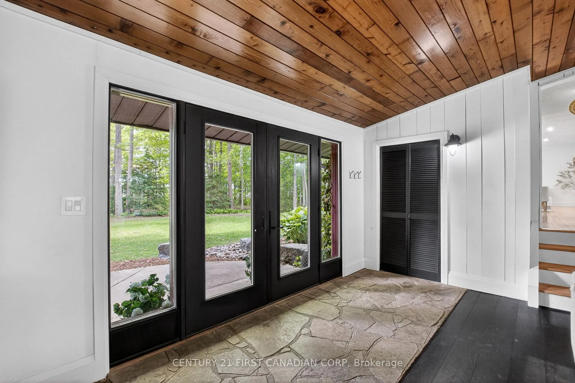 Photo 4 of 5630 Egremont Drive, Middlesex Centre, Rural Middlesex Centre — HOMEH