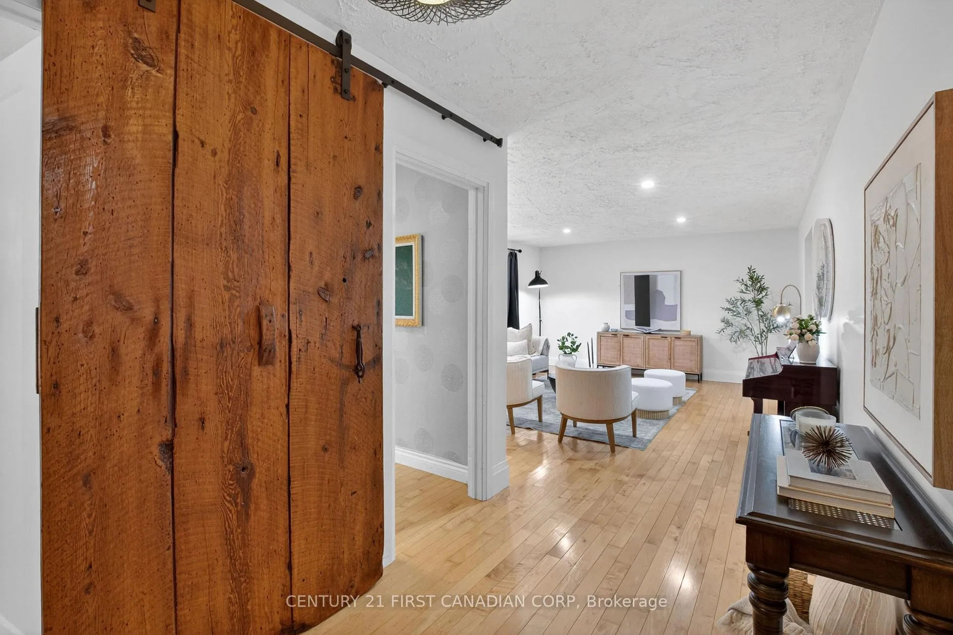 Photo 10 of 5630 Egremont Drive, Middlesex Centre, Rural Middlesex Centre — HOMEH