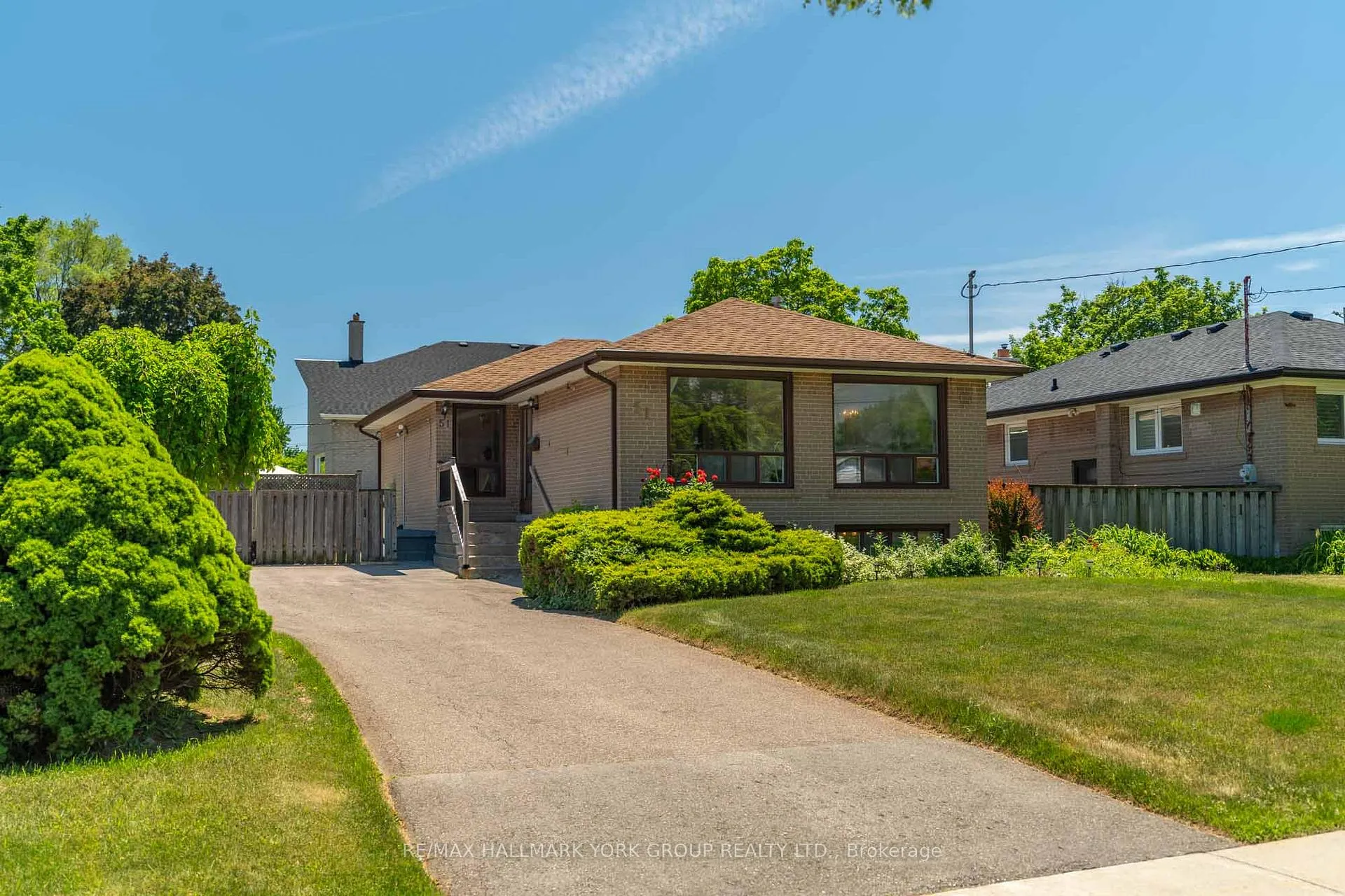 Photo 1 of 51 Eringate Drive, Etobicoke, Eringate-Centennial-West Deane — HOMEH