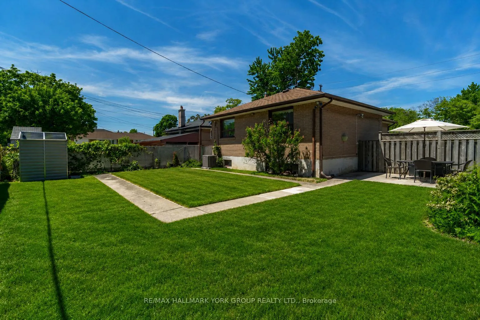 Photo 4 of 51 Eringate Drive, Etobicoke, Eringate-Centennial-West Deane — HOMEH
