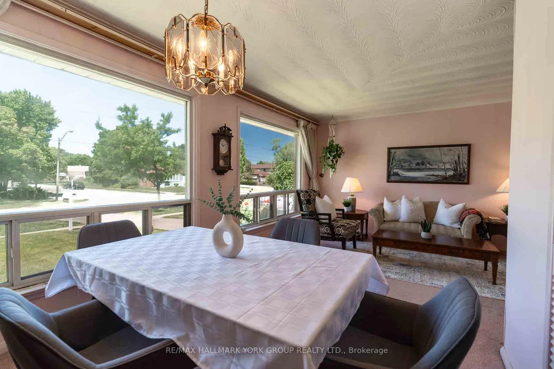 Photo 5 of 51 Eringate Drive, Etobicoke, Eringate-Centennial-West Deane — HOMEH