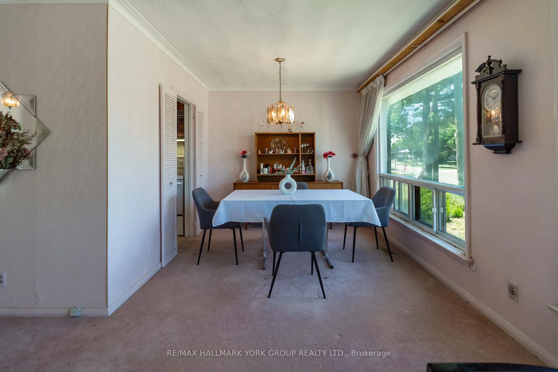 Photo 9 of 51 Eringate Drive, Etobicoke, Eringate-Centennial-West Deane — HOMEH