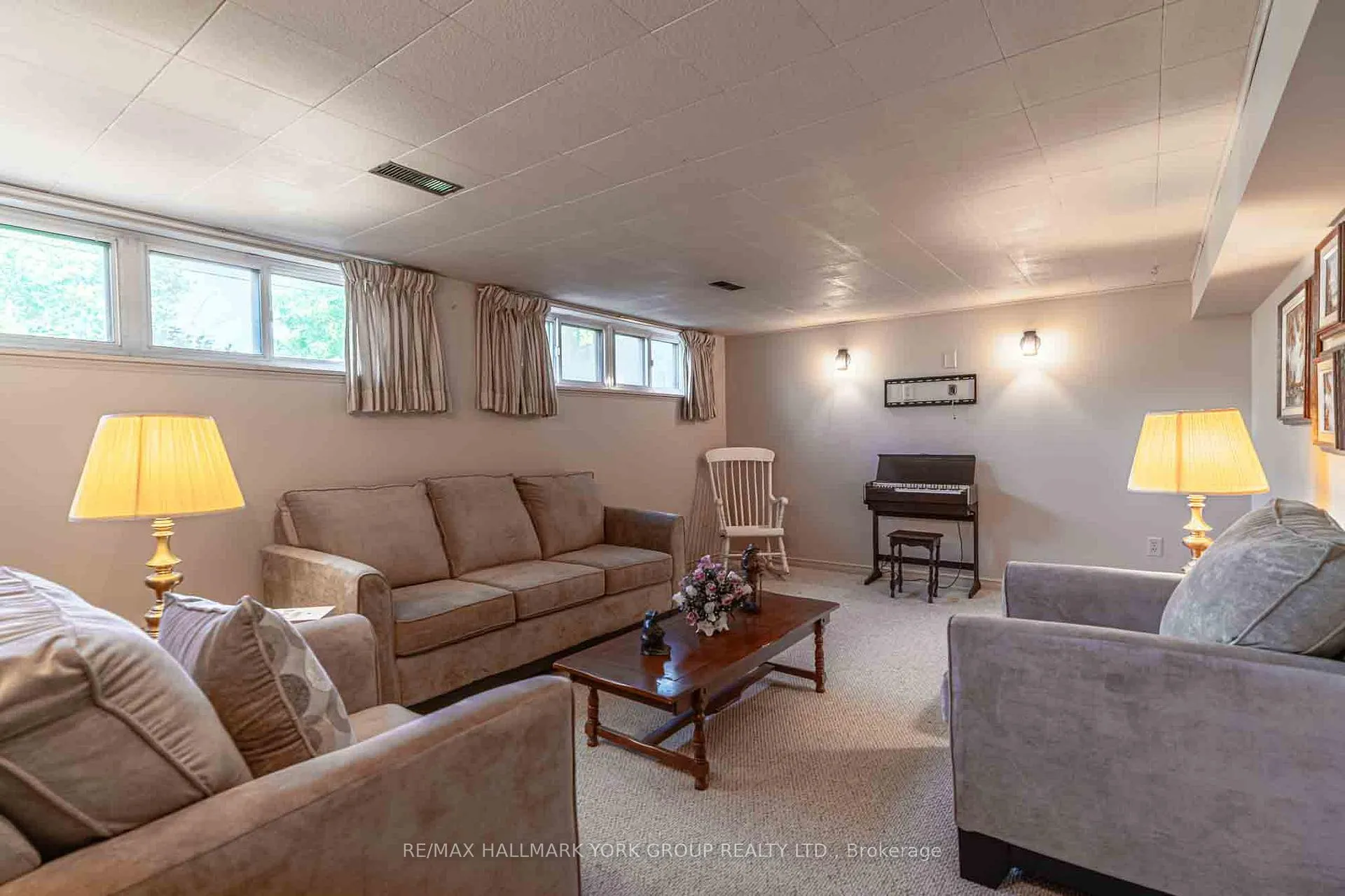 Photo 20 of 51 Eringate Drive, Etobicoke, Eringate-Centennial-West Deane — HOMEH
