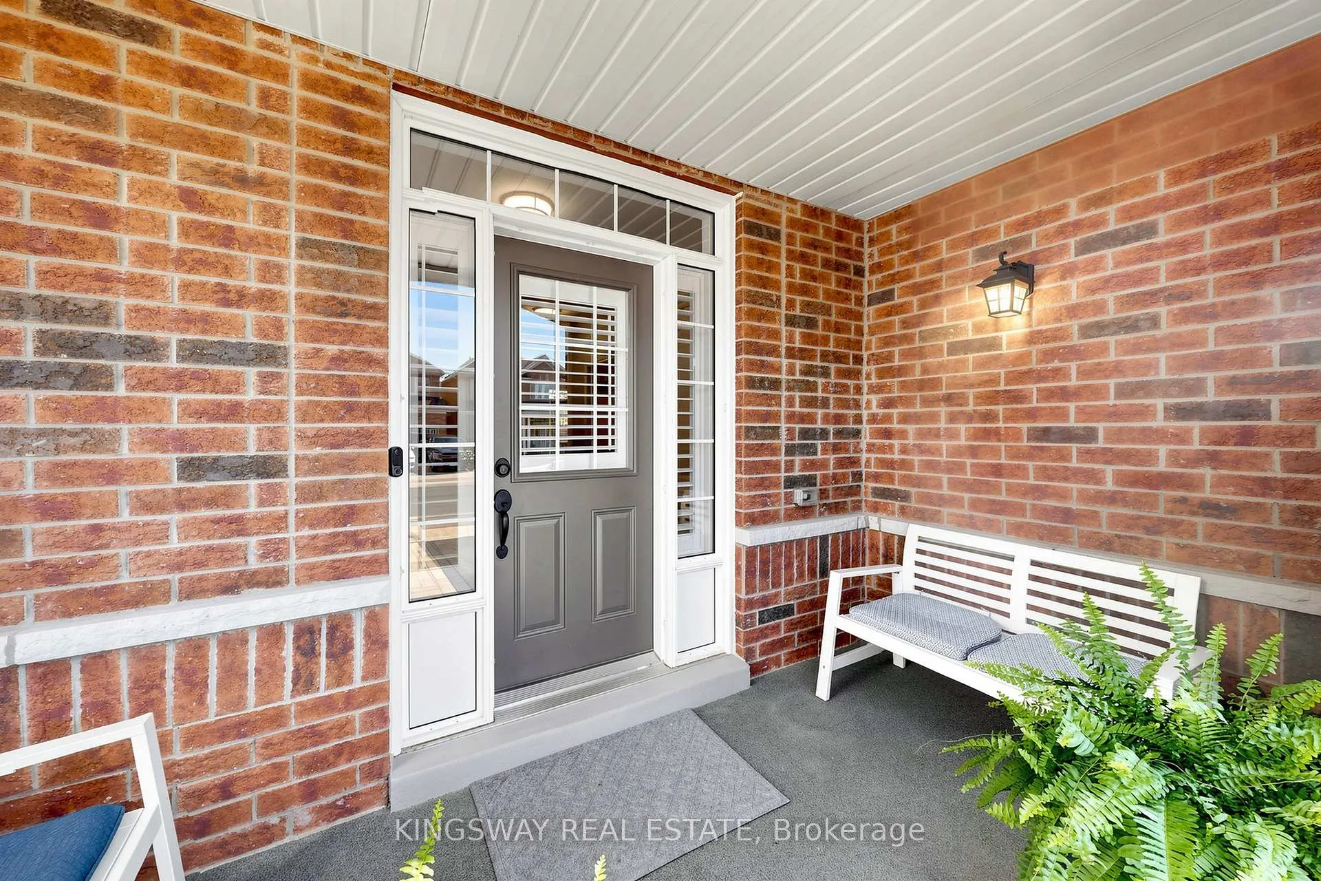 Photo 4 of 20 Chiswick Avenue, Whitby, Brooklin — HOMEH