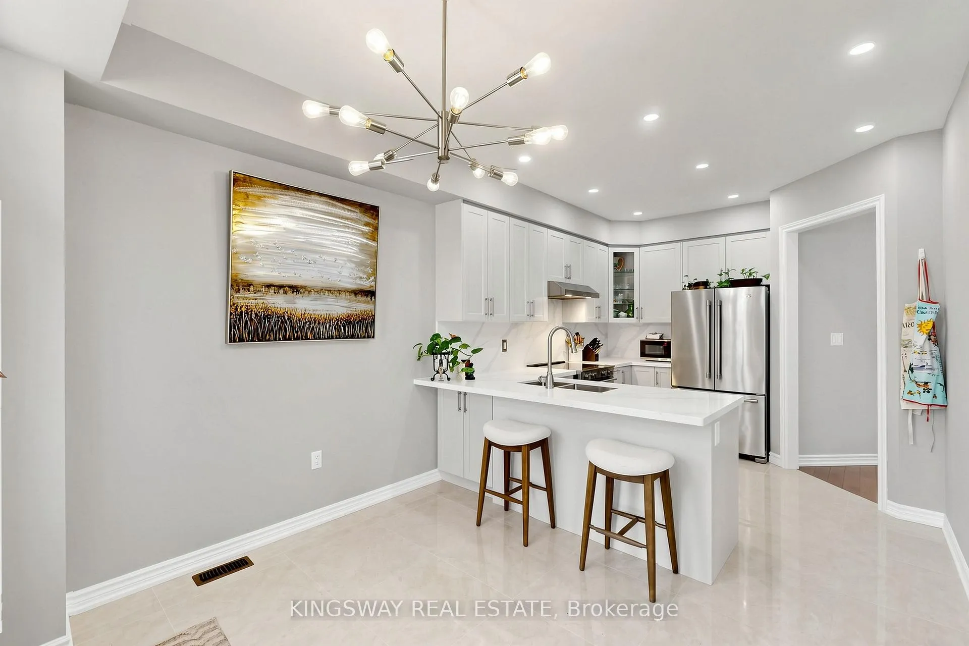 Photo 14 of 20 Chiswick Avenue, Whitby, Brooklin — HOMEH