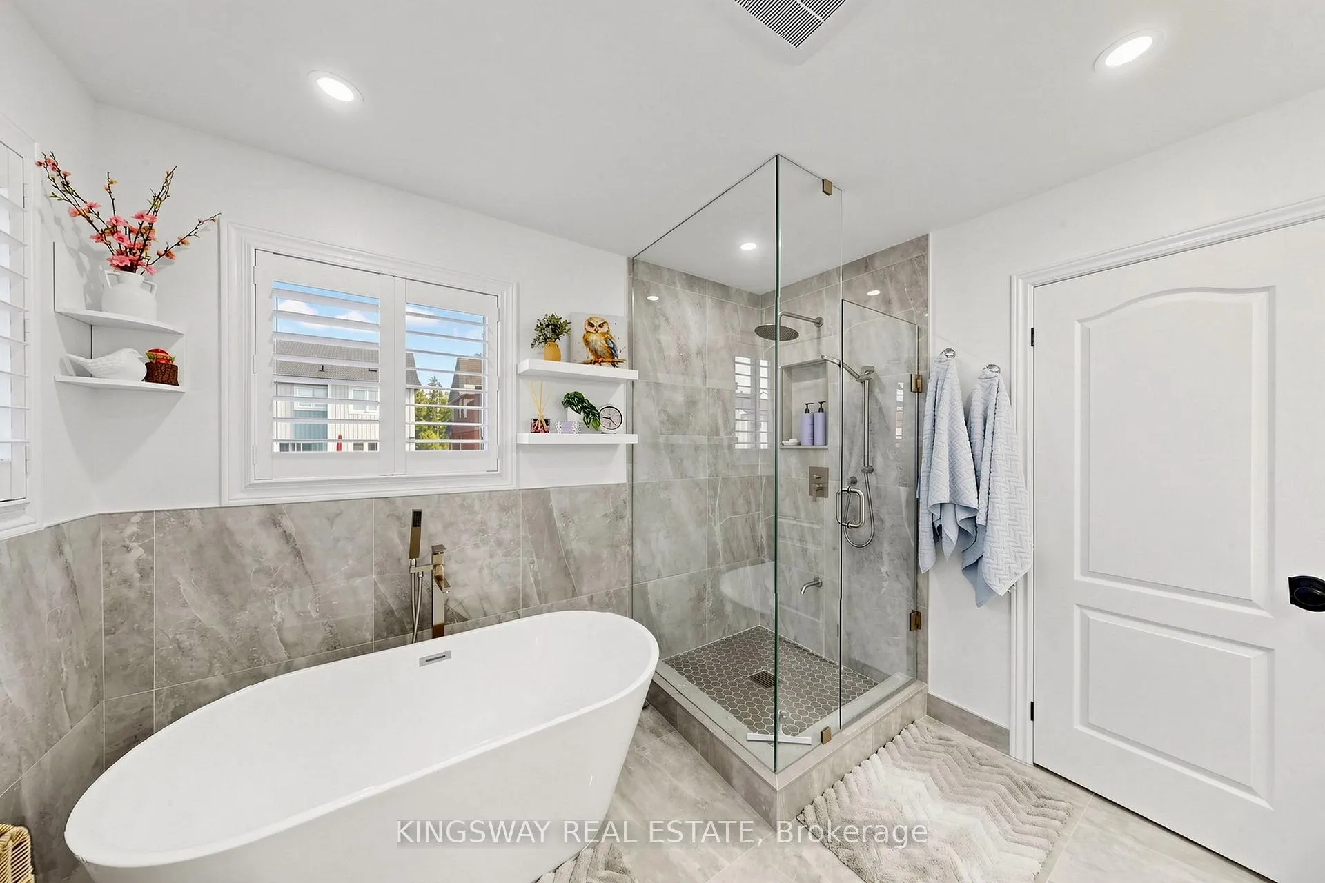 Photo 29 of 20 Chiswick Avenue, Whitby, Brooklin — HOMEH