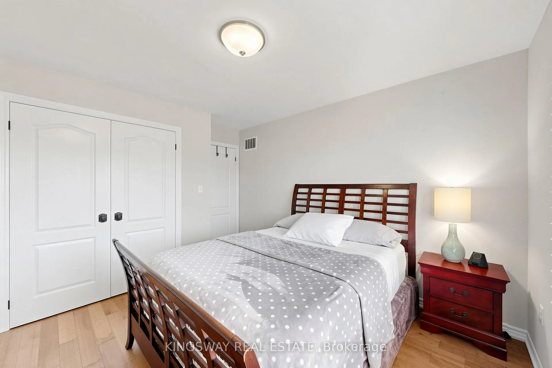 Photo 32 of 20 Chiswick Avenue, Whitby, Brooklin — HOMEH