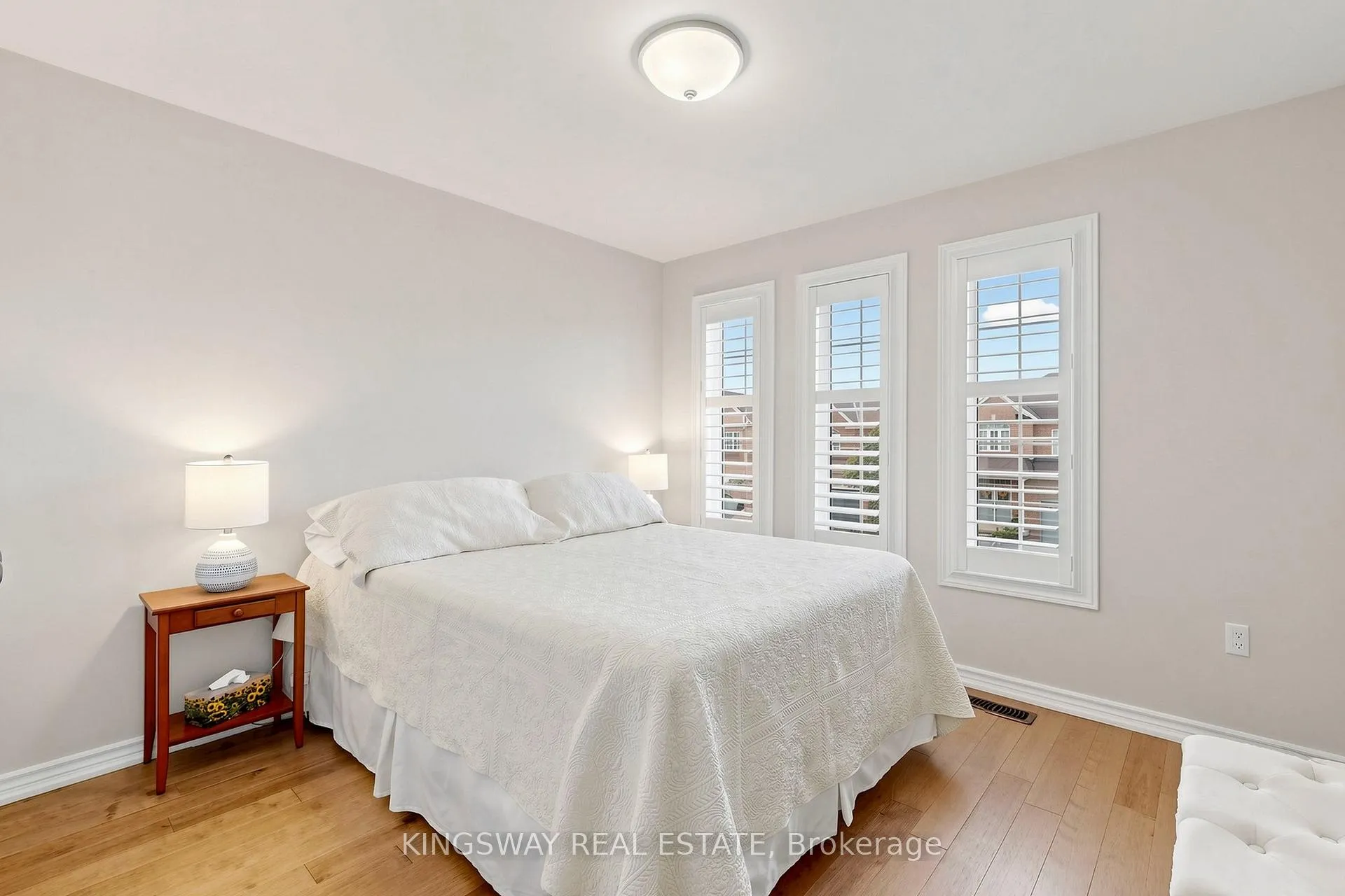 Photo 33 of 20 Chiswick Avenue, Whitby, Brooklin — HOMEH