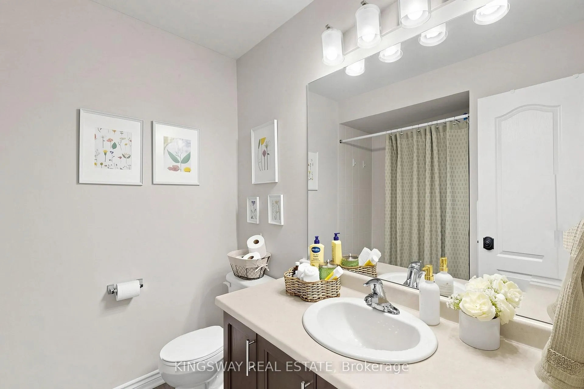 Photo 37 of 20 Chiswick Avenue, Whitby, Brooklin — HOMEH