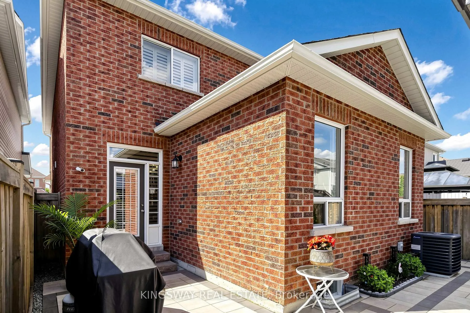 Photo 38 of 20 Chiswick Avenue, Whitby, Brooklin — HOMEH