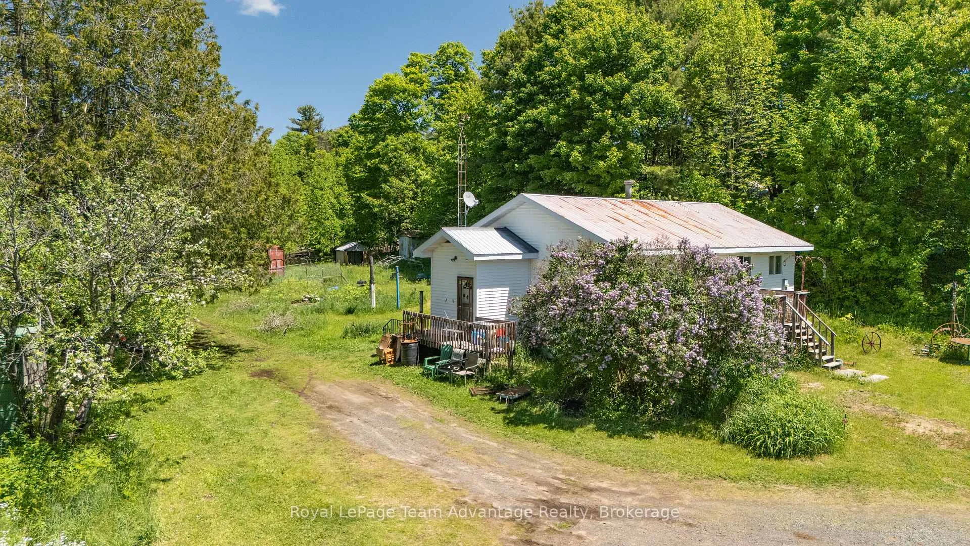 Photo 5 of 5 Hoddy's Side Road, Parry Sound — HOMEH