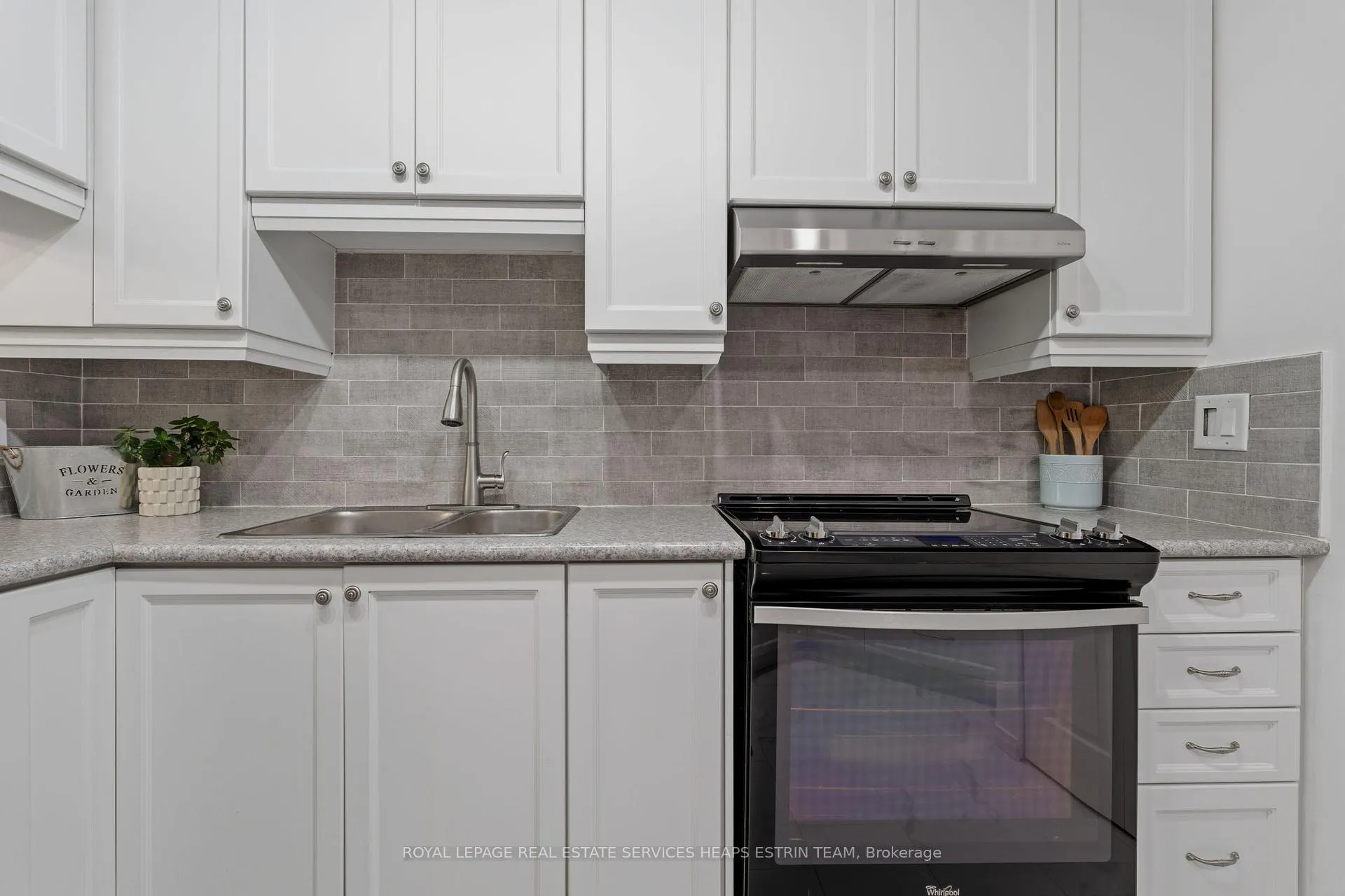 Photo 15 of Unit 111, 1485 Lakeshore Road E, Mississauga, Lakeview — HOMEH